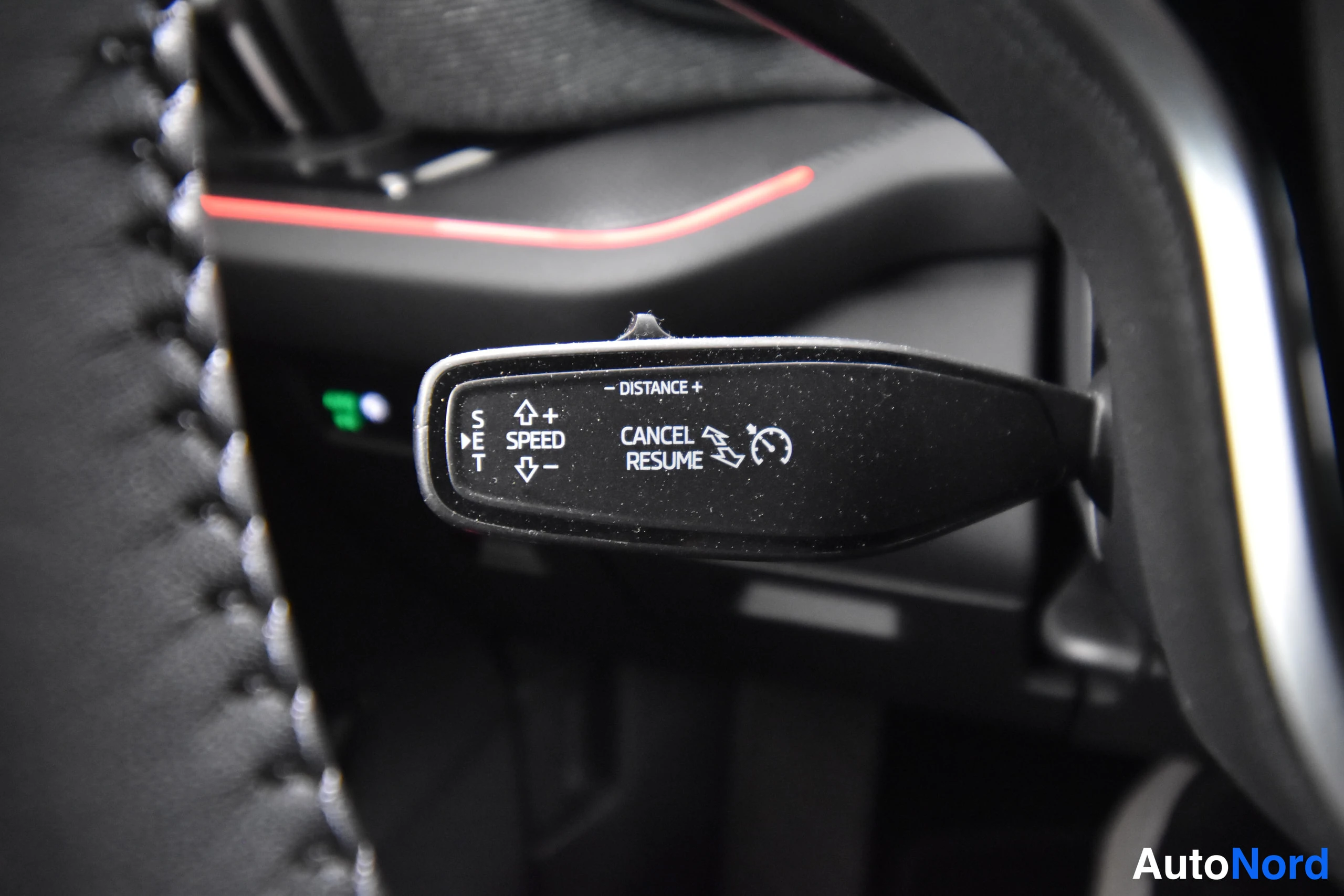 Punainen Skoda Kodiaq 2024, yksityiskohta, kuva 36