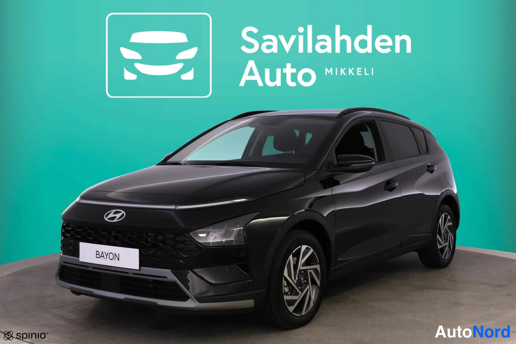 Musta Hyundai Bayon 2026, etuviisto, keula vasemmalle, kuva 2
