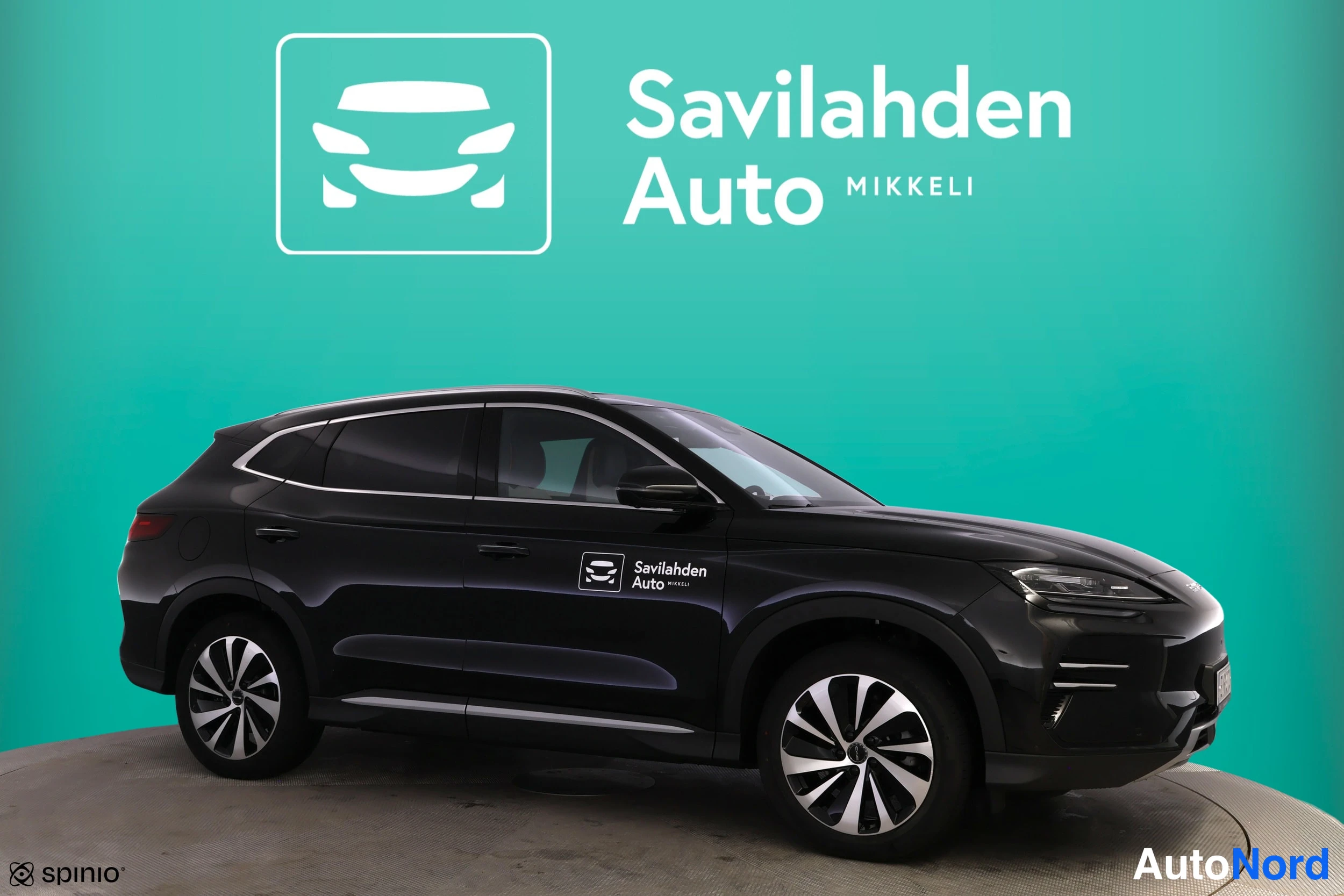 Musta BYD Seal U 2026, etuviisto, keula oikealle, kuva 4