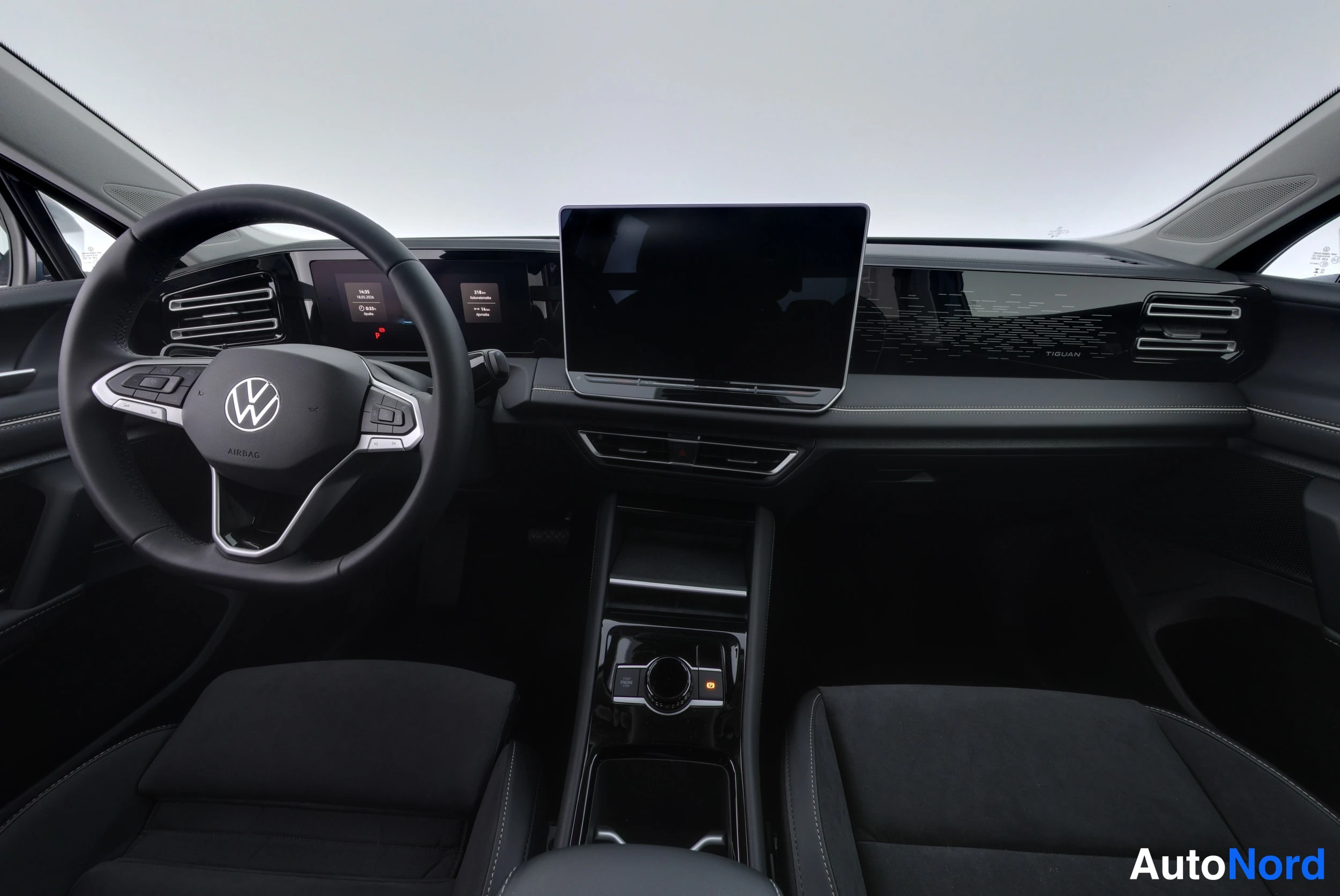 Sininen Volkswagen Tiguan 2026, ohjaamo, kuva 15