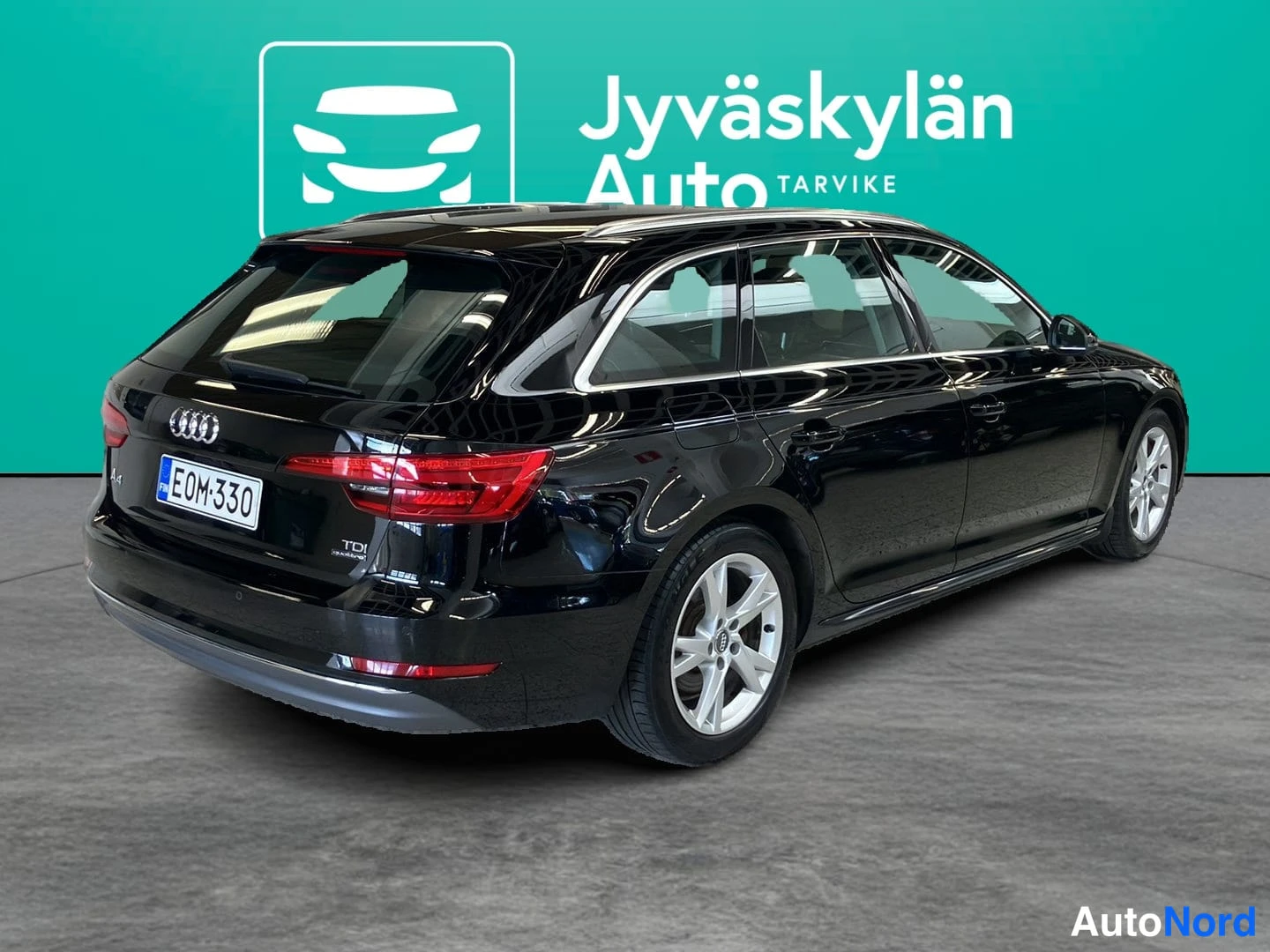Musta Audi A4 2017, takaviisto, kuva 4
