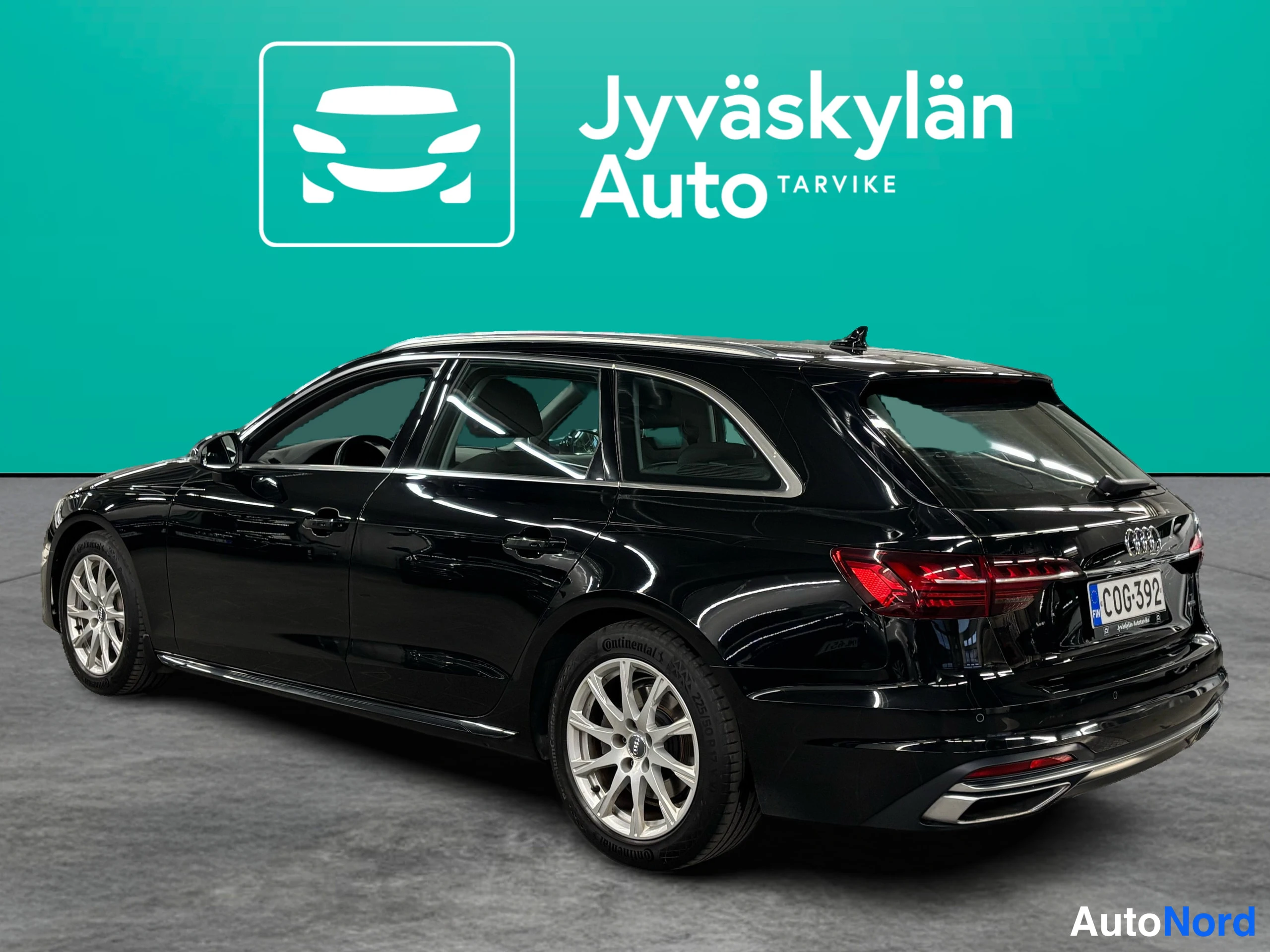 Musta Audi A4 2020, takaviisto, kuva 10