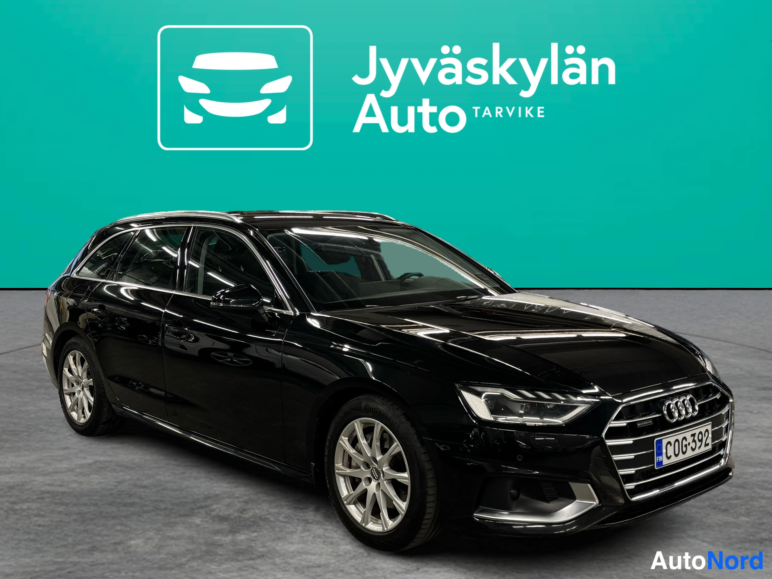 Musta Audi A4 2020, etuviisto, keula oikealle, kuva 4