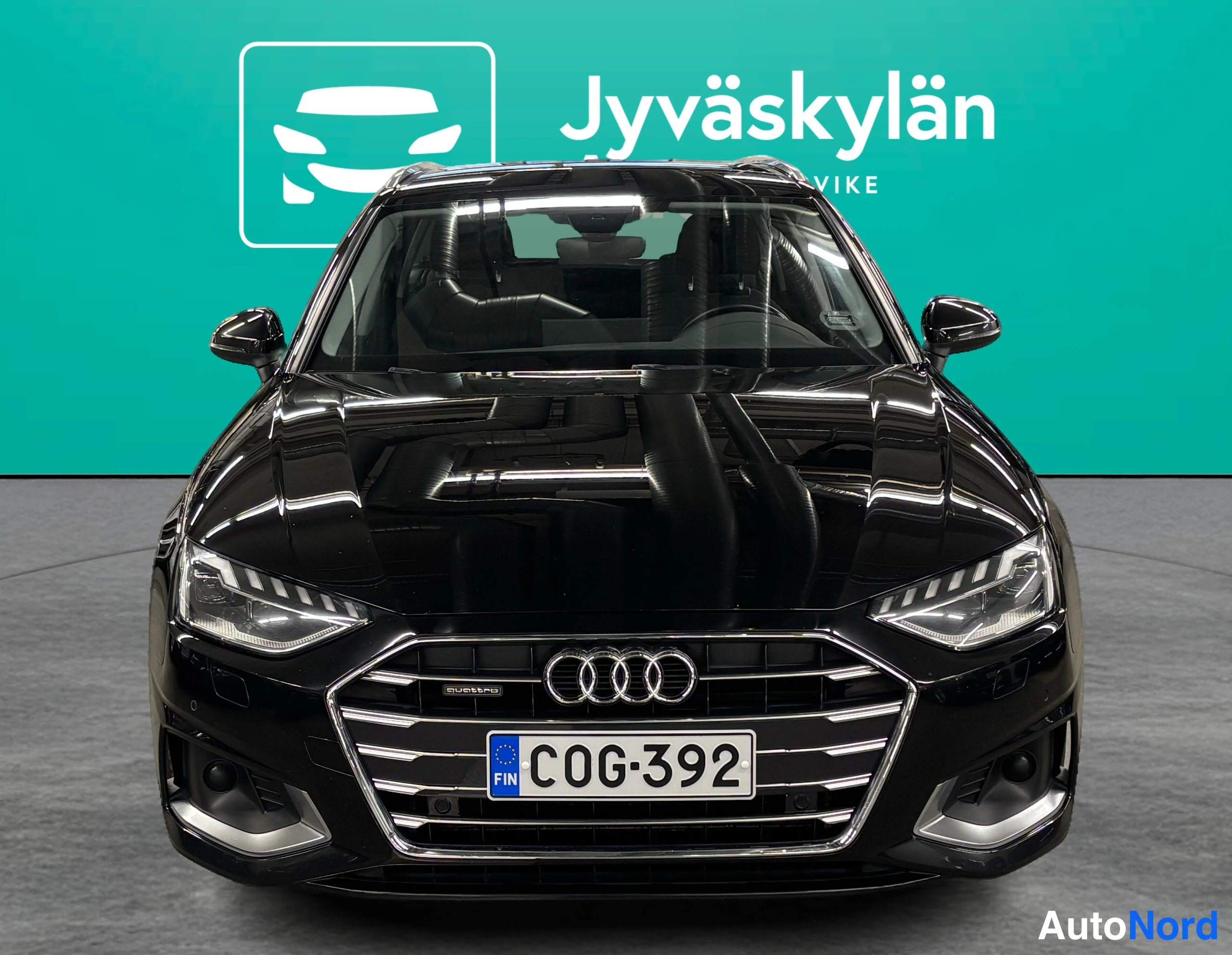 Musta Audi A4 2020, edestä, kuva 6