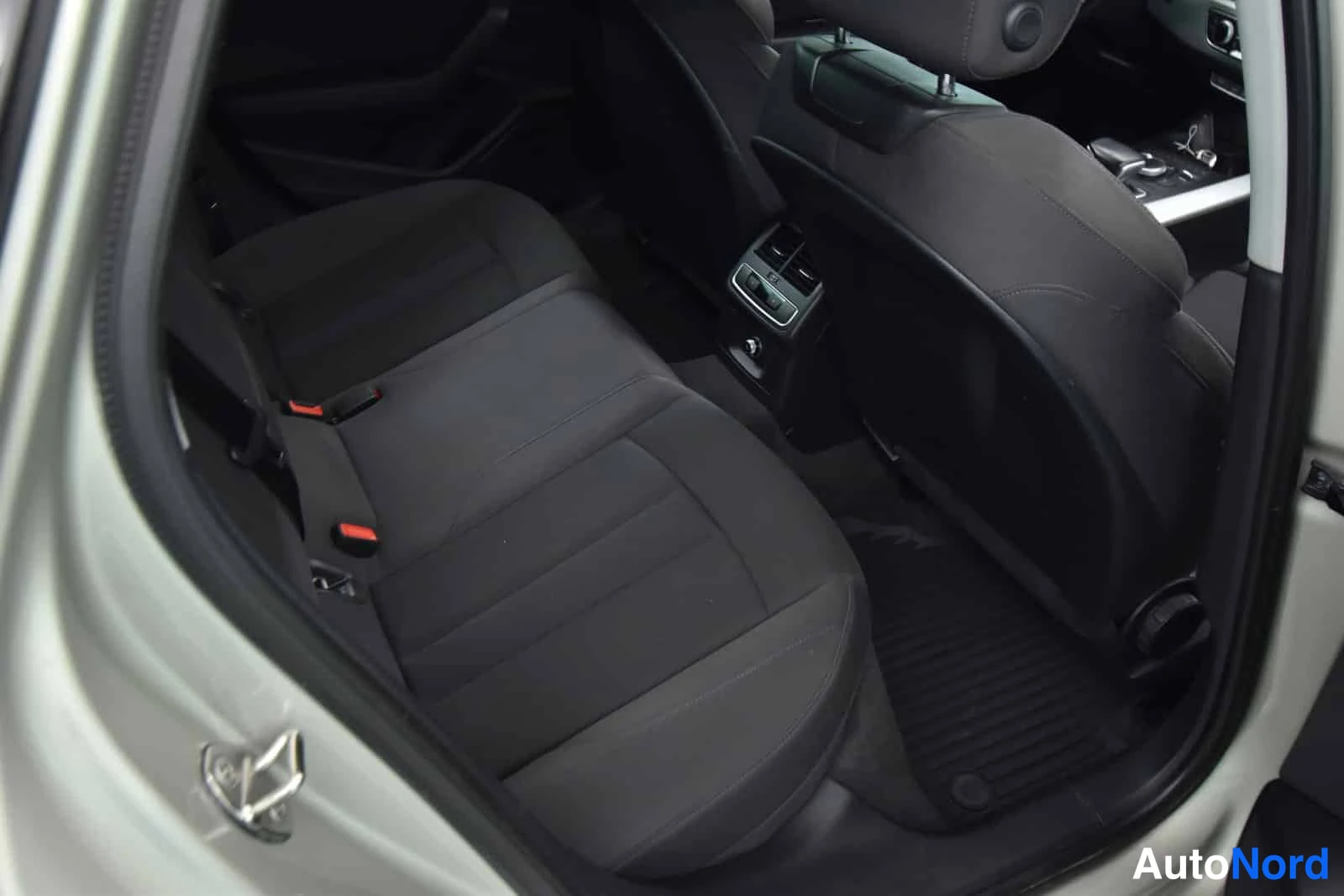 Hopea Audi A4 allroad quattro 2017, takaistuimet, kuva 16