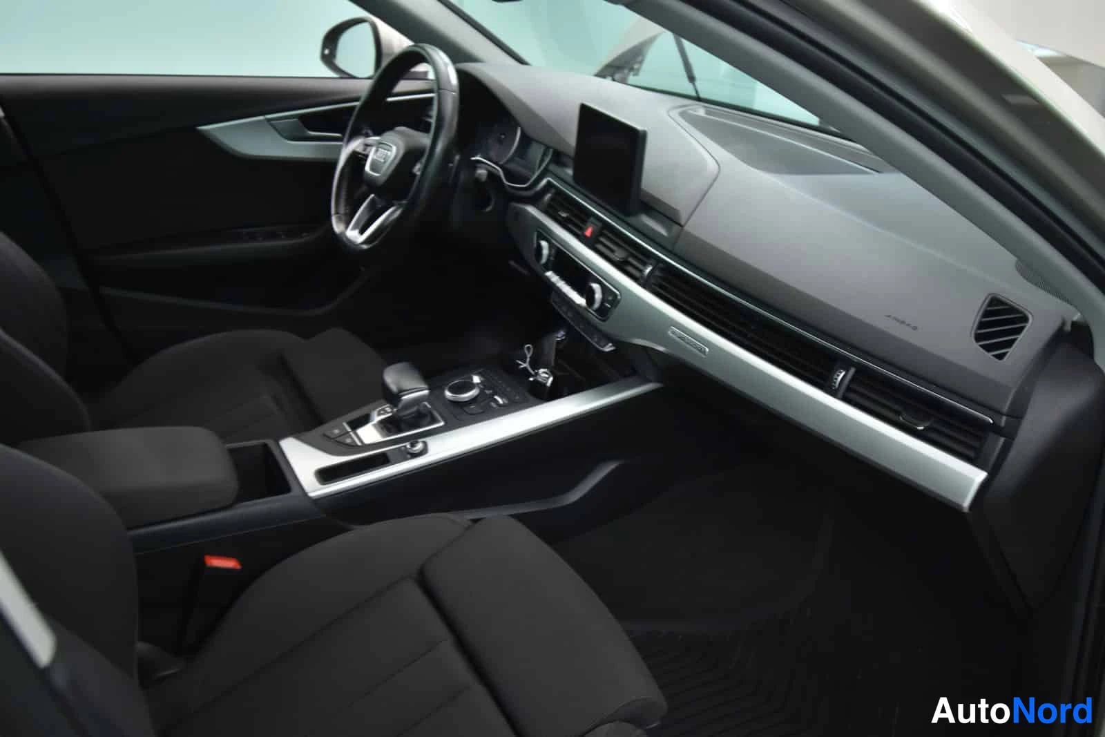 Hopea Audi A4 allroad quattro 2017, etuistuimet, kuva 14