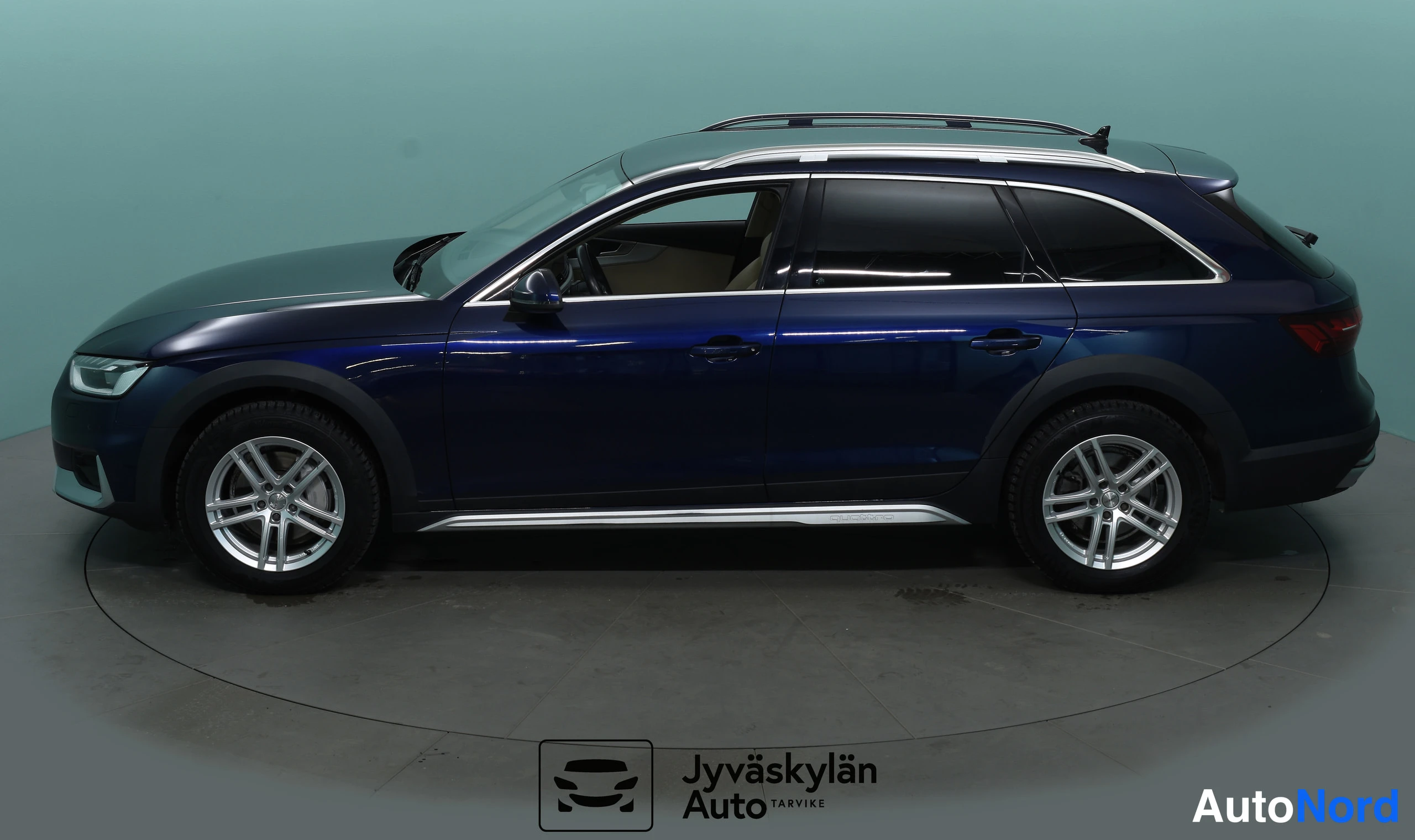 Sininen Audi A4 allroad quattro 2021, etuviisto, keula vasemmalle, kuva 3