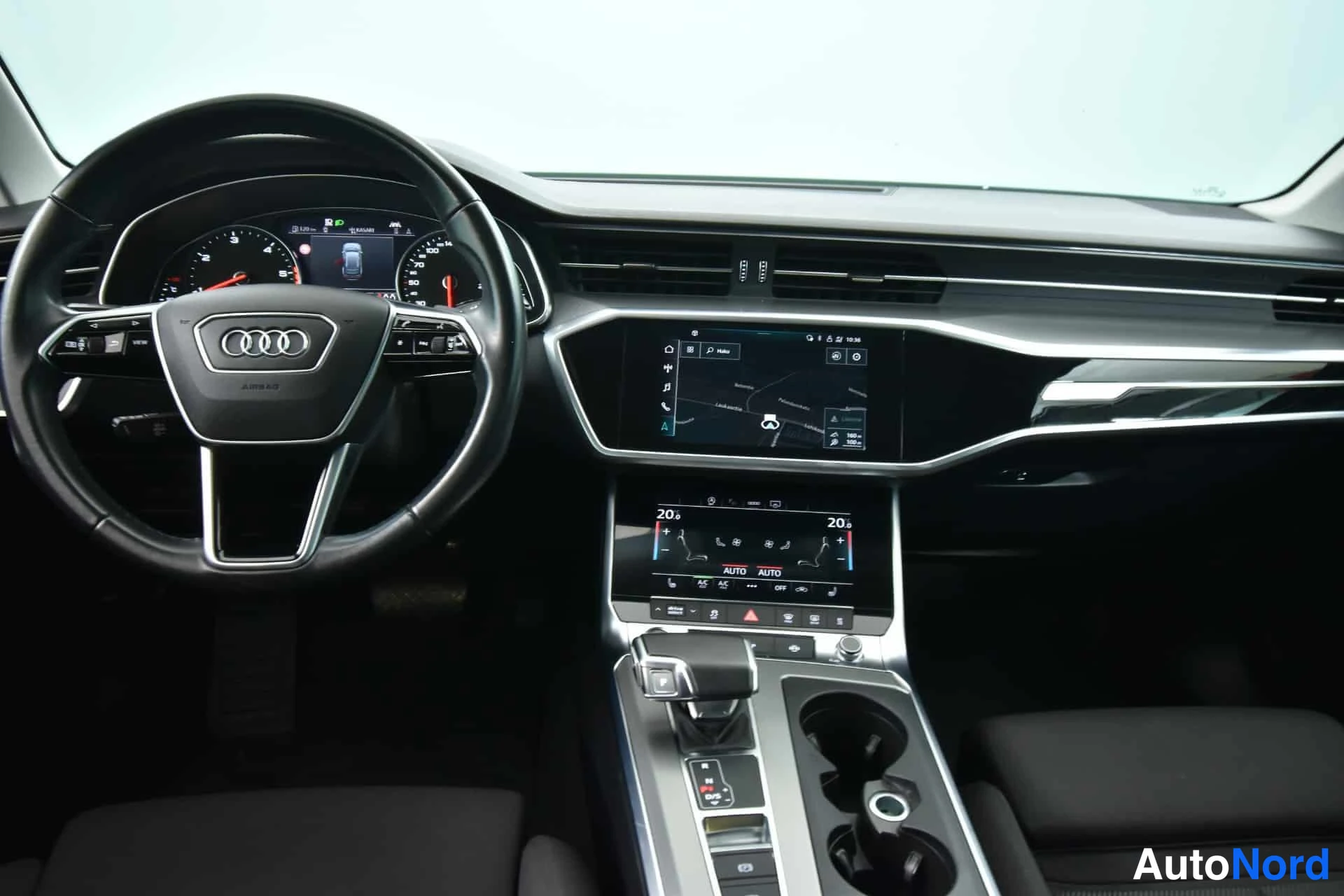 Valkoinen Audi A6 2021, ohjaamo, kuva 13