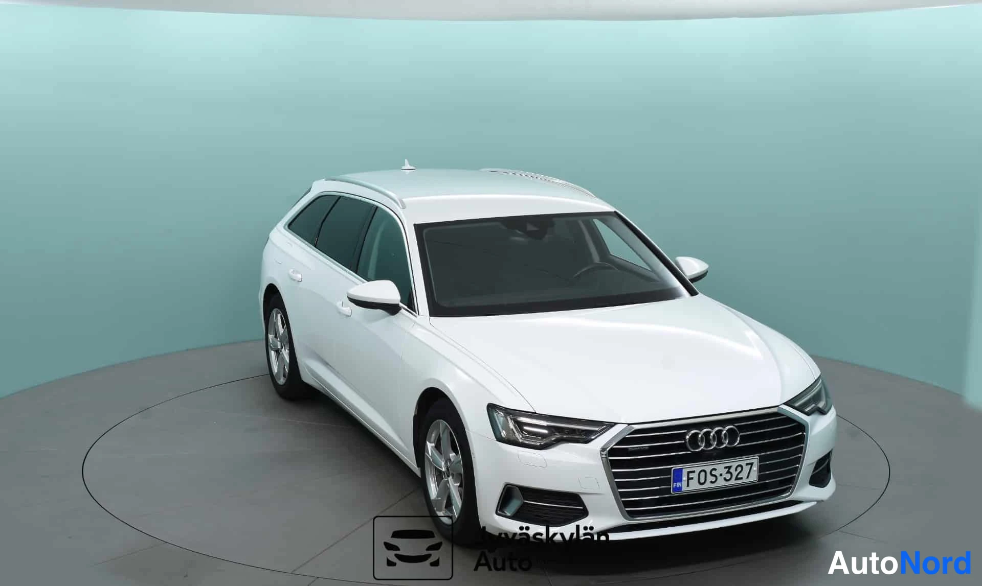 Valkoinen Audi A6 2021, etuviisto, keula oikealle, kuva 3