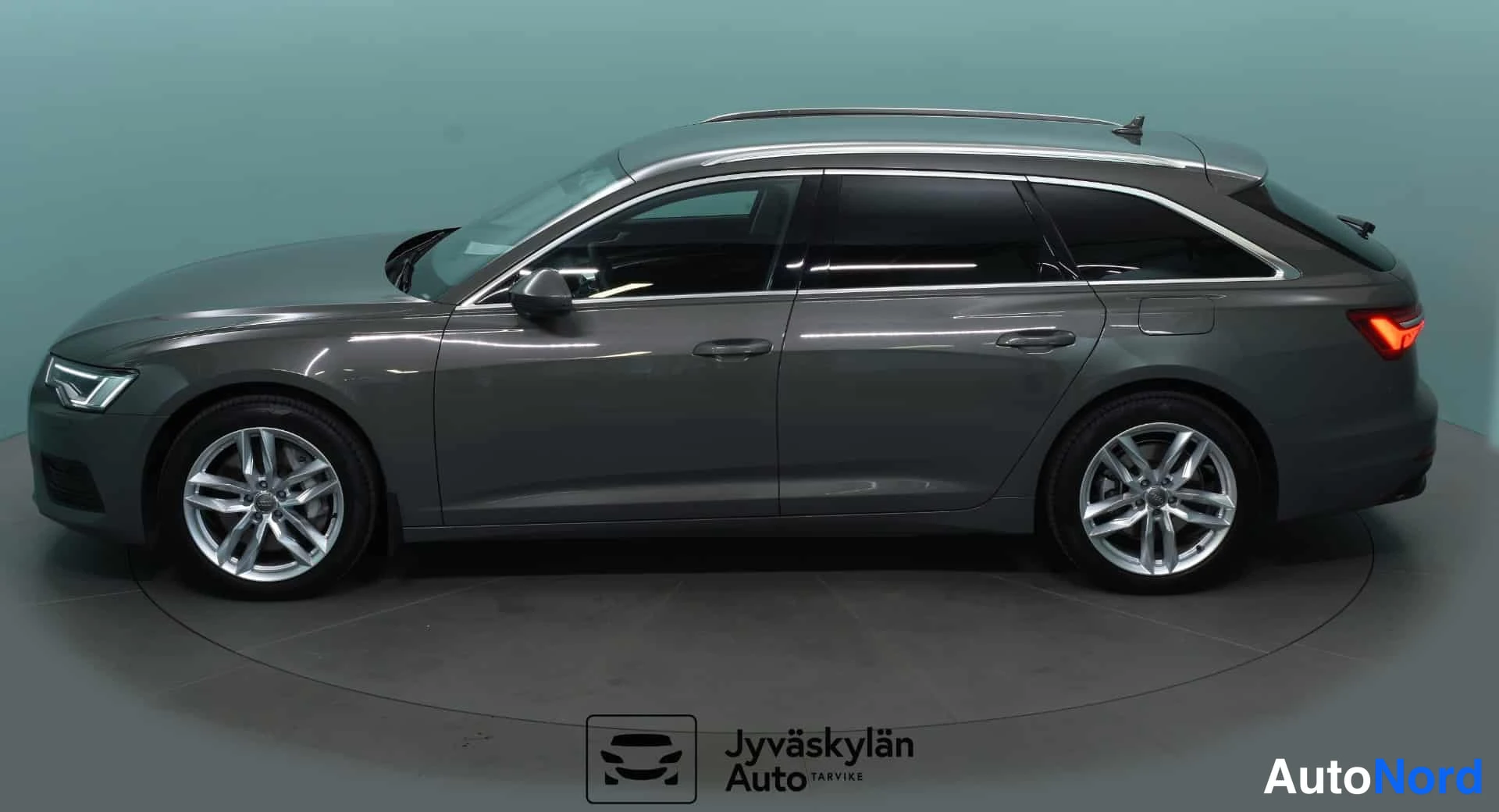 Harmaa Audi A6 2024, etuviisto, keula vasemmalle, kuva 2