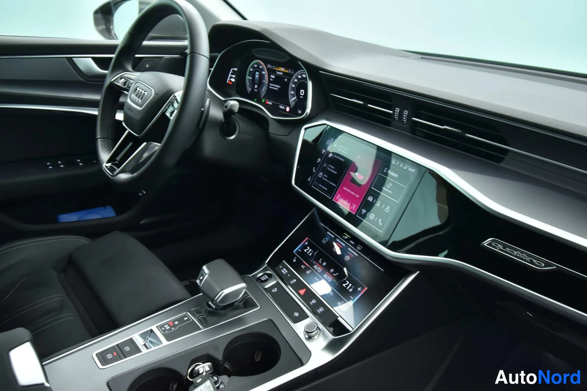 Harmaa Audi A6 2024, ohjaamo, kuva 14
