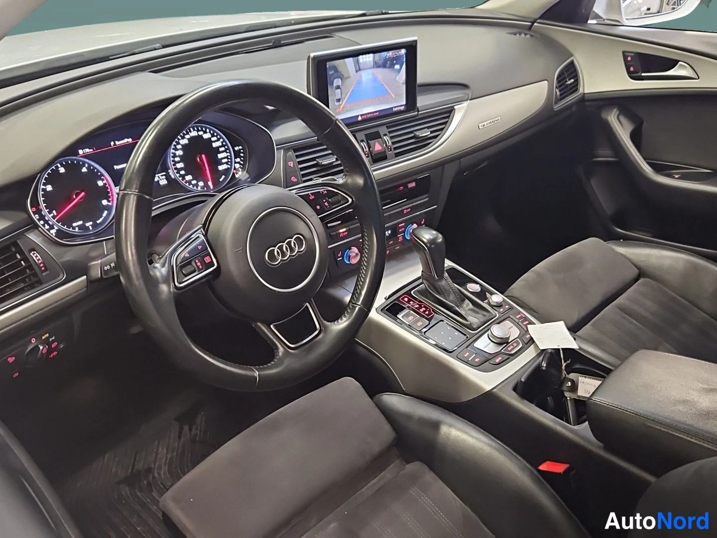 Valkoinen Audi A6 2018, ohjaamo, kuva 11