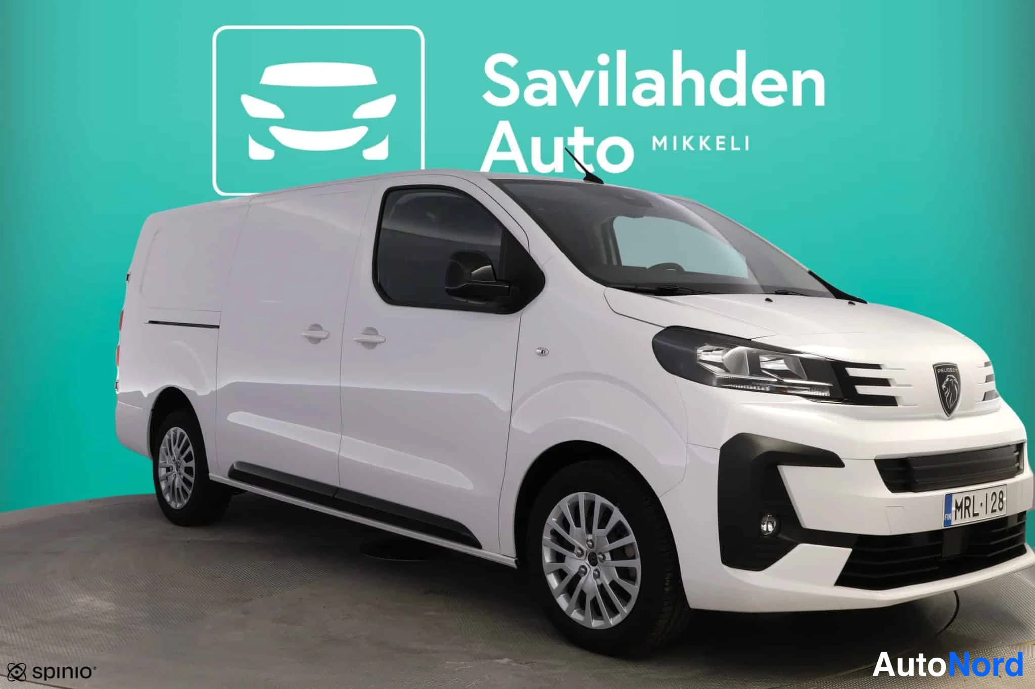 Valkoinen Peugeot Expert 2026, etuviisto, keula oikealle, kuva 5