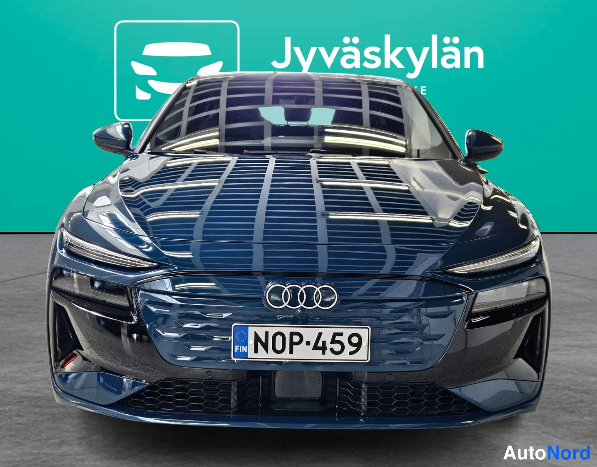 Blå Audi A6 e-tron 2026, framifrån, bild 10