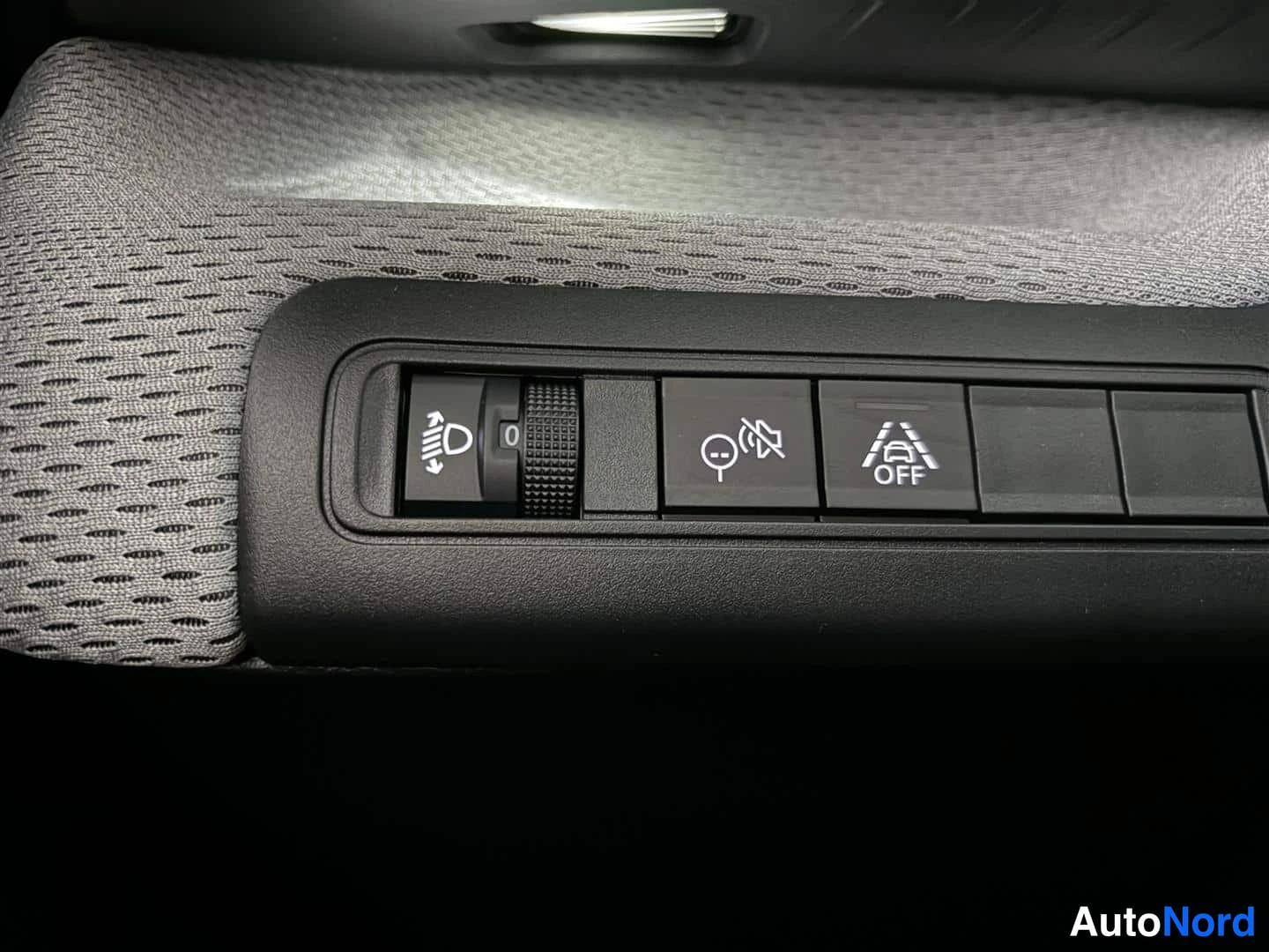Punainen Citroen C3 Aircross 2026, yksityiskohta, kuva 34