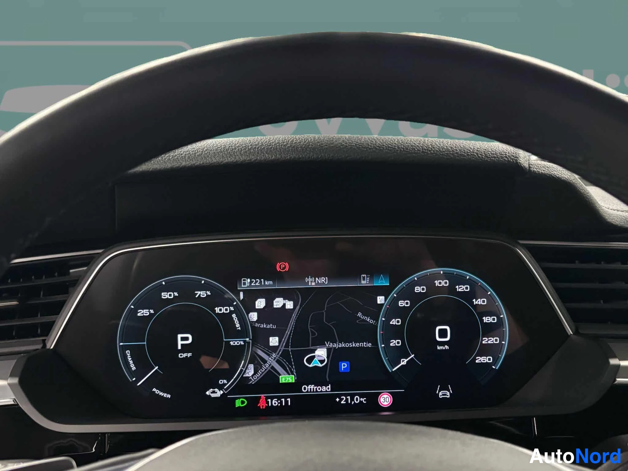 Valkoinen Audi e-tron 2022, yksityiskohta, kuva 35