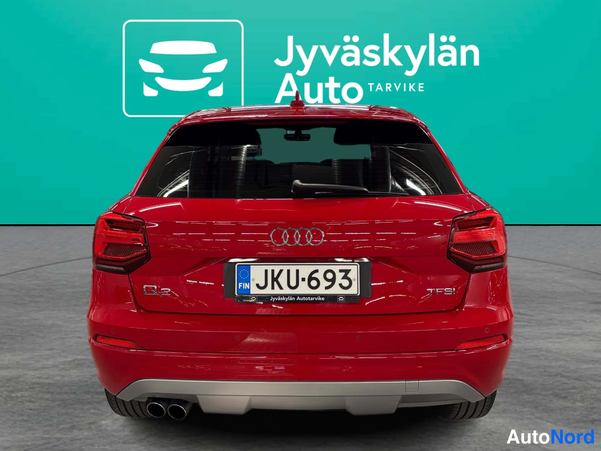 Röd Audi Q2 2018, bakifrån, bild 6