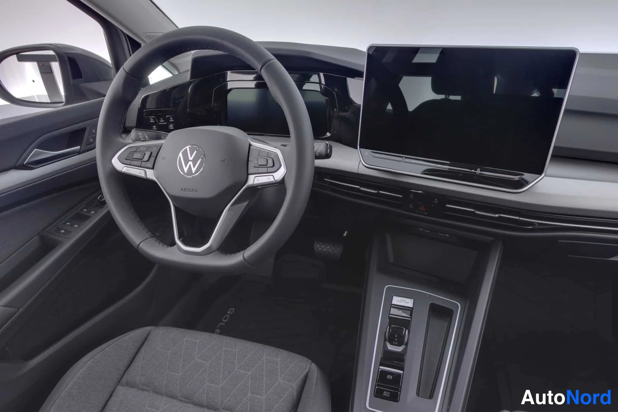 Harmaa Volkswagen Golf 2026, ohjaamo, kuva 15