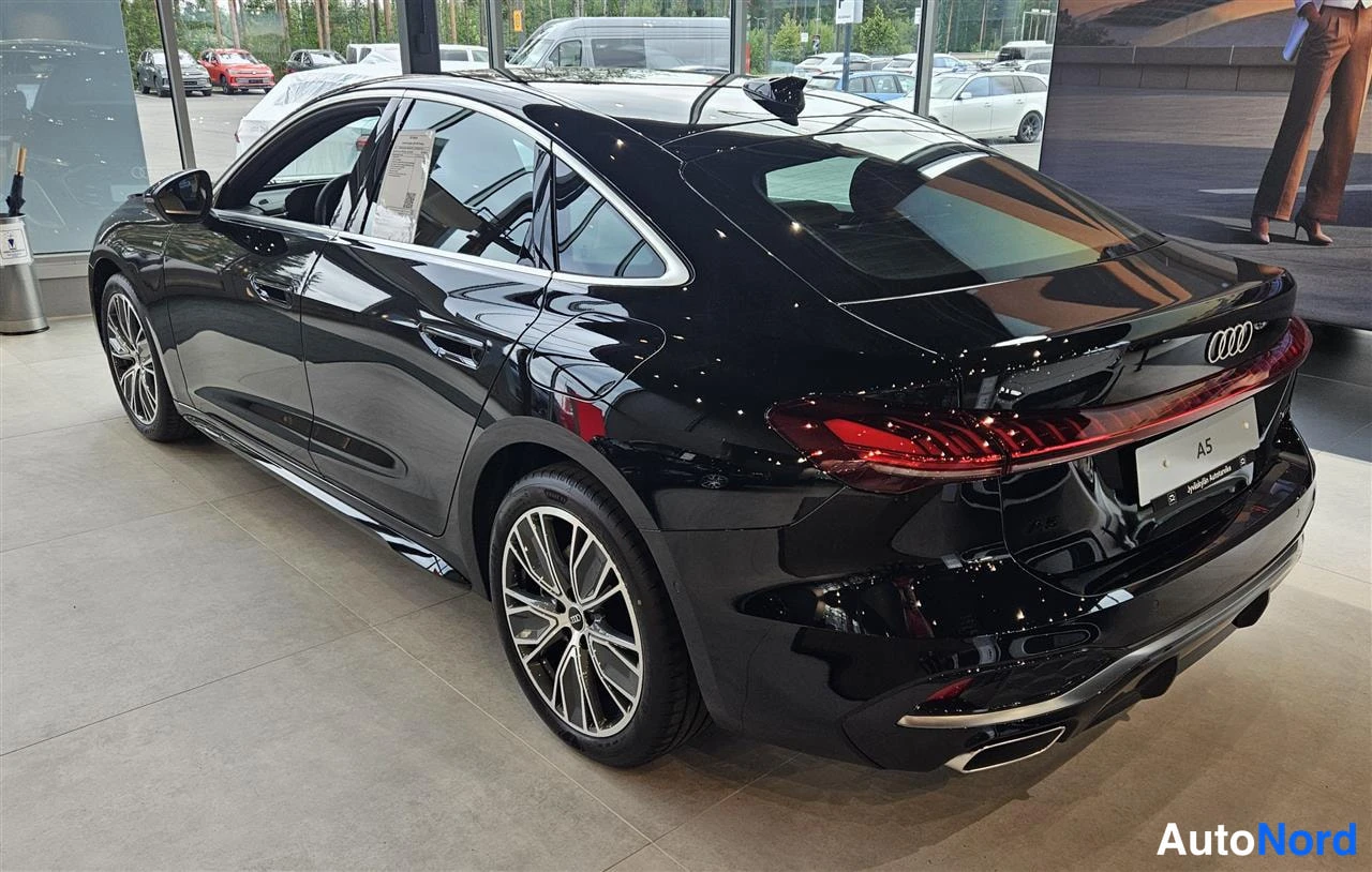 Musta Audi A5 2026, takaviisto, kuva 7