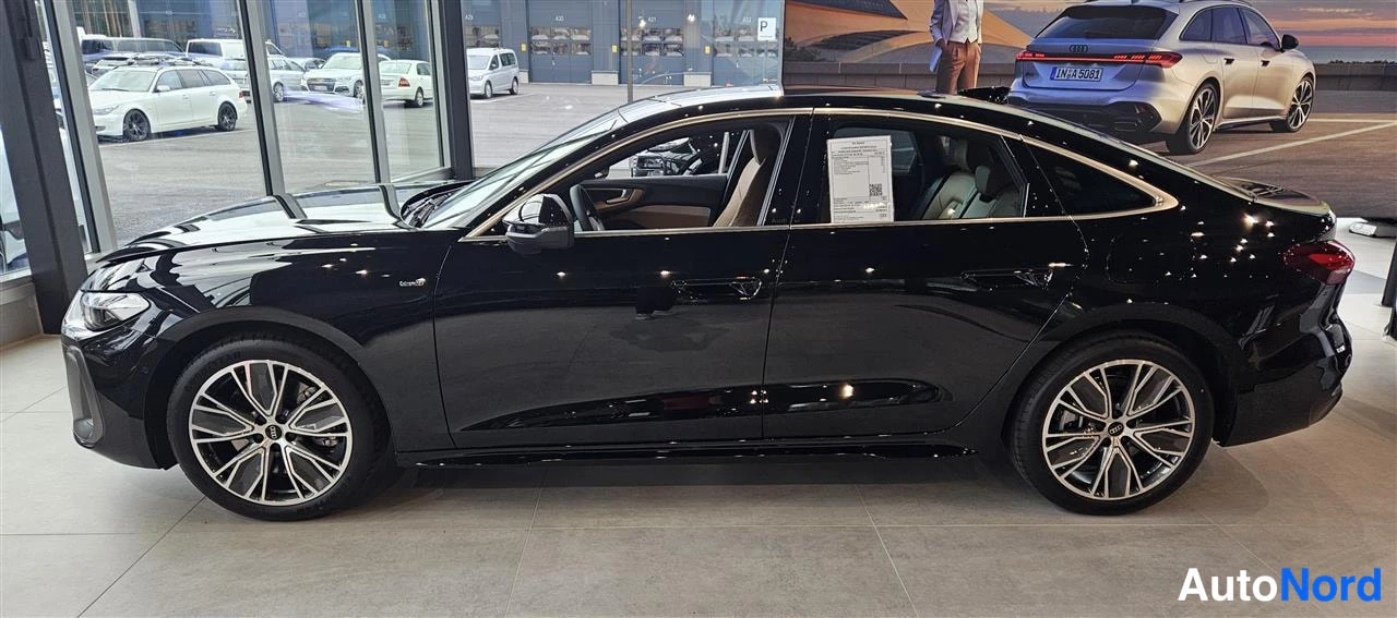 Musta Audi A5 2026, etuviisto, keula vasemmalle, kuva 2