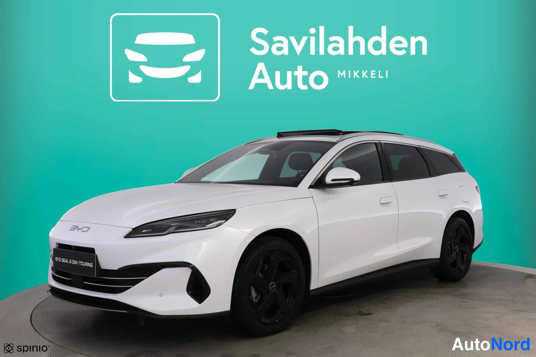 Valkoinen BYD Seal 2025, etuviisto, keula vasemmalle, kuva 2