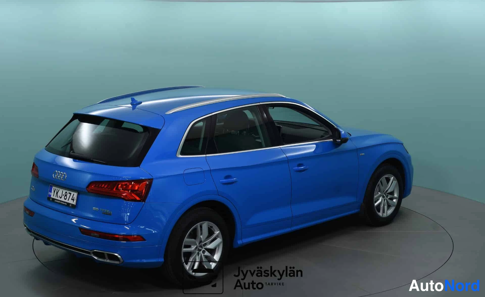 Sininen Audi Q5 2020, takaviisto, kuva 8