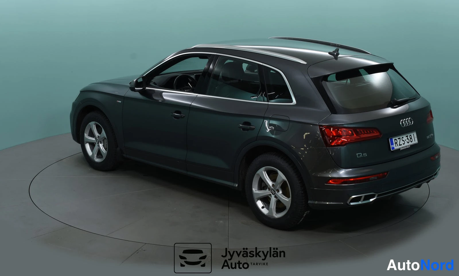 Harmaa Audi Q5 2019, takaviisto, kuva 6