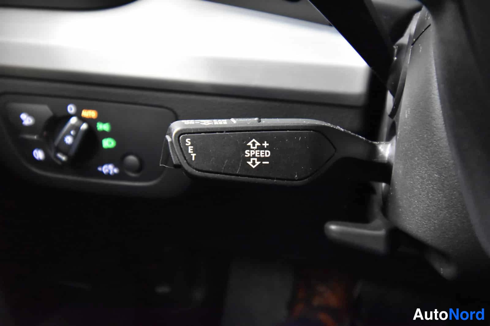 Harmaa Audi Q5 2019, yksityiskohta, kuva 29