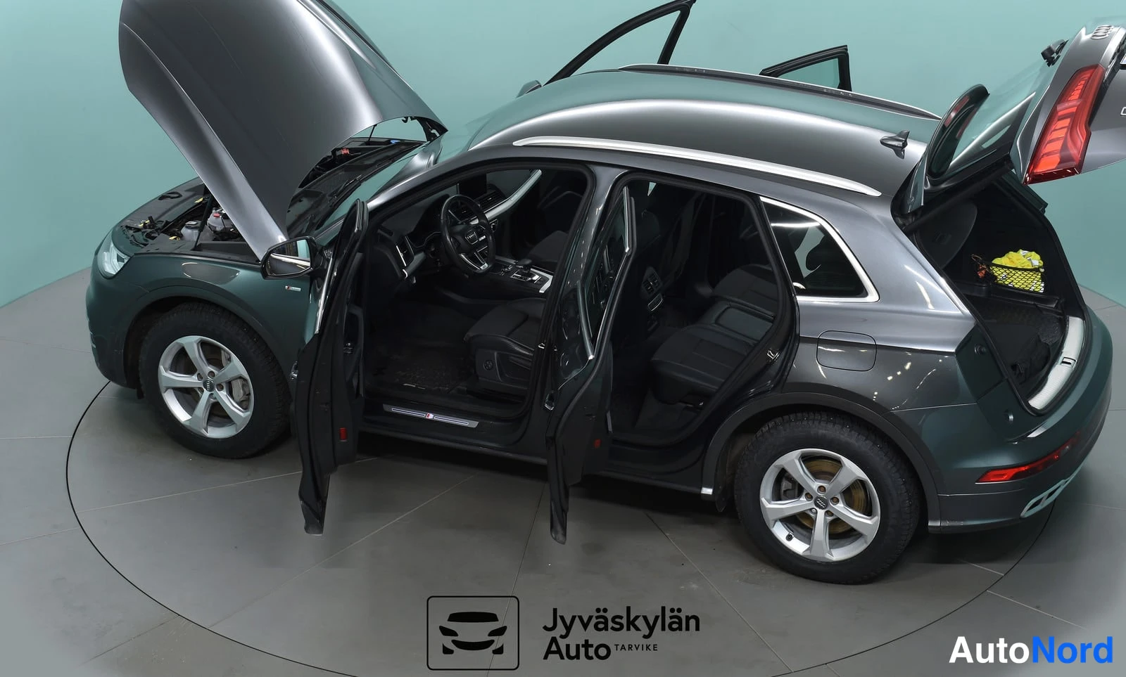 Harmaa Audi Q5 2019, takaviisto, kuva 7