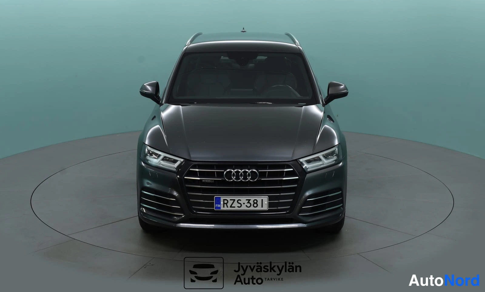 Harmaa Audi Q5 2019, edestä, kuva 4