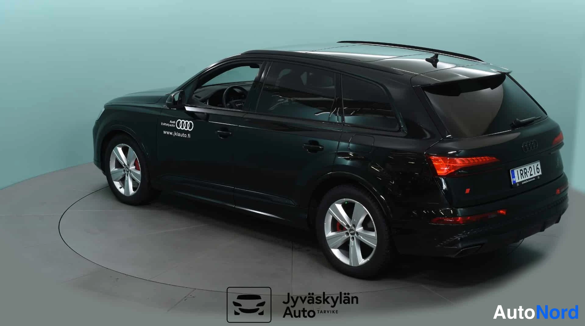 Musta Audi Q7 2024, takaviisto, kuva 9