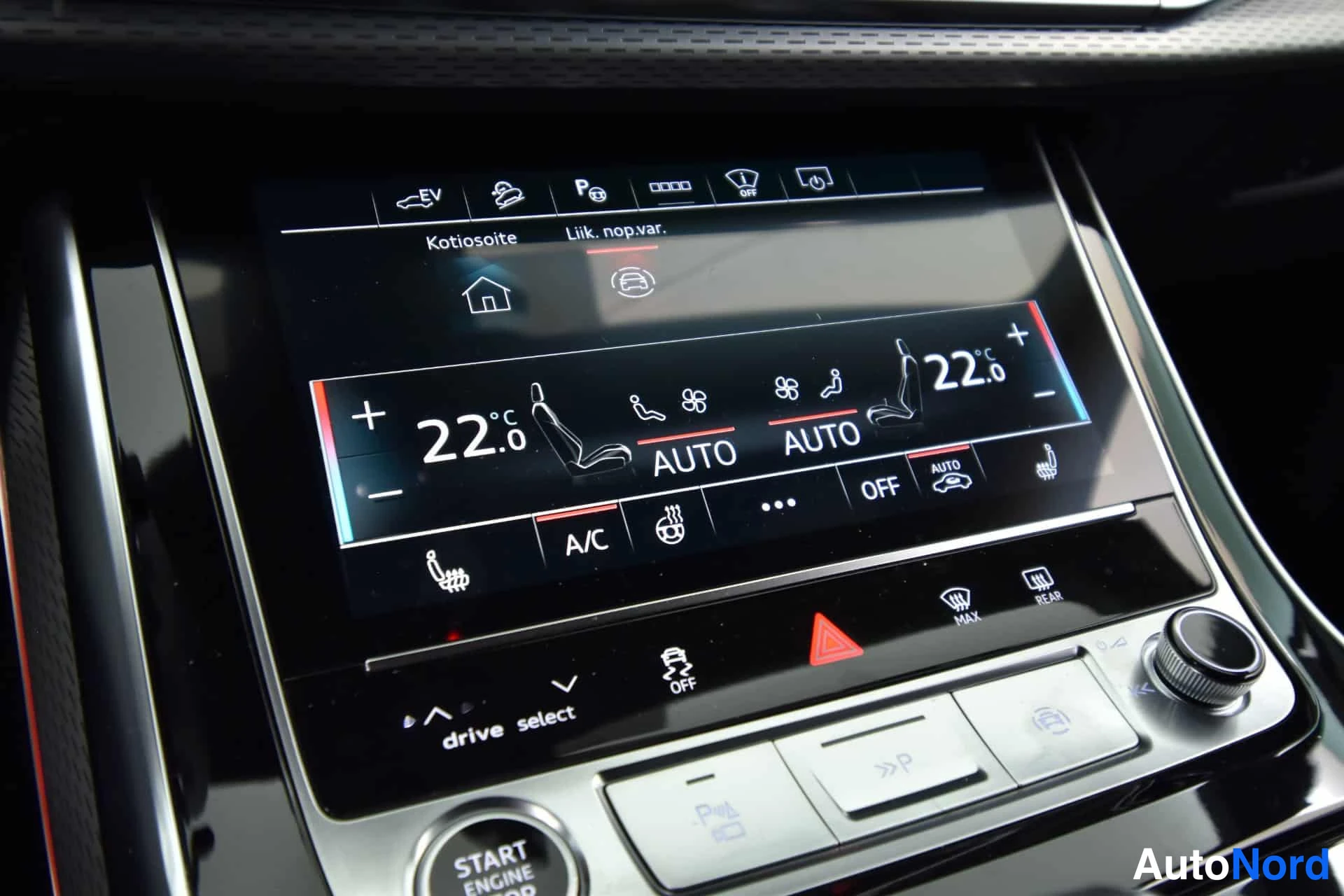 Musta Audi Q7 2024, yksityiskohta, kuva 29