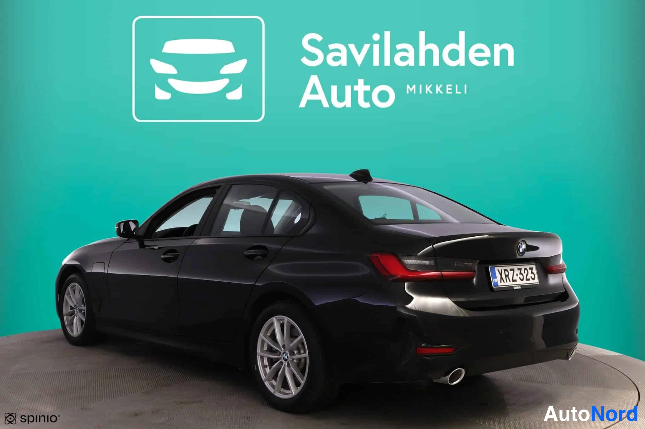 Musta BMW 320 2021, takaviisto, kuva 7