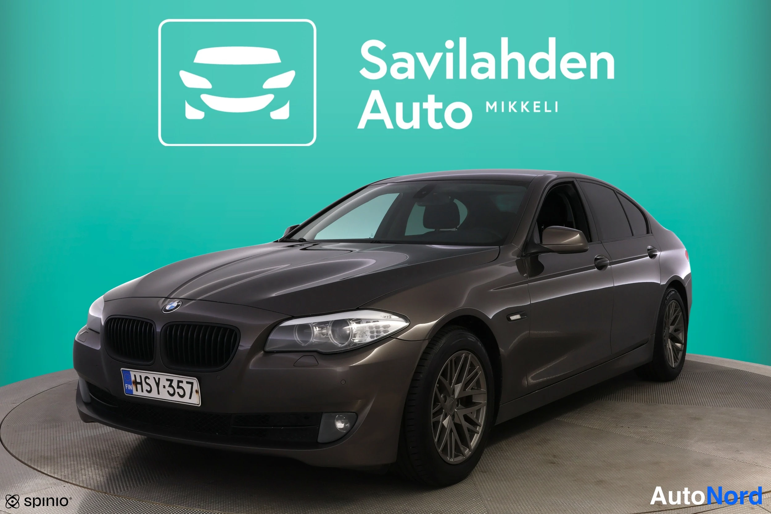 Ruskea BMW 520d 2010, etuviisto, keula vasemmalle, kuva 2