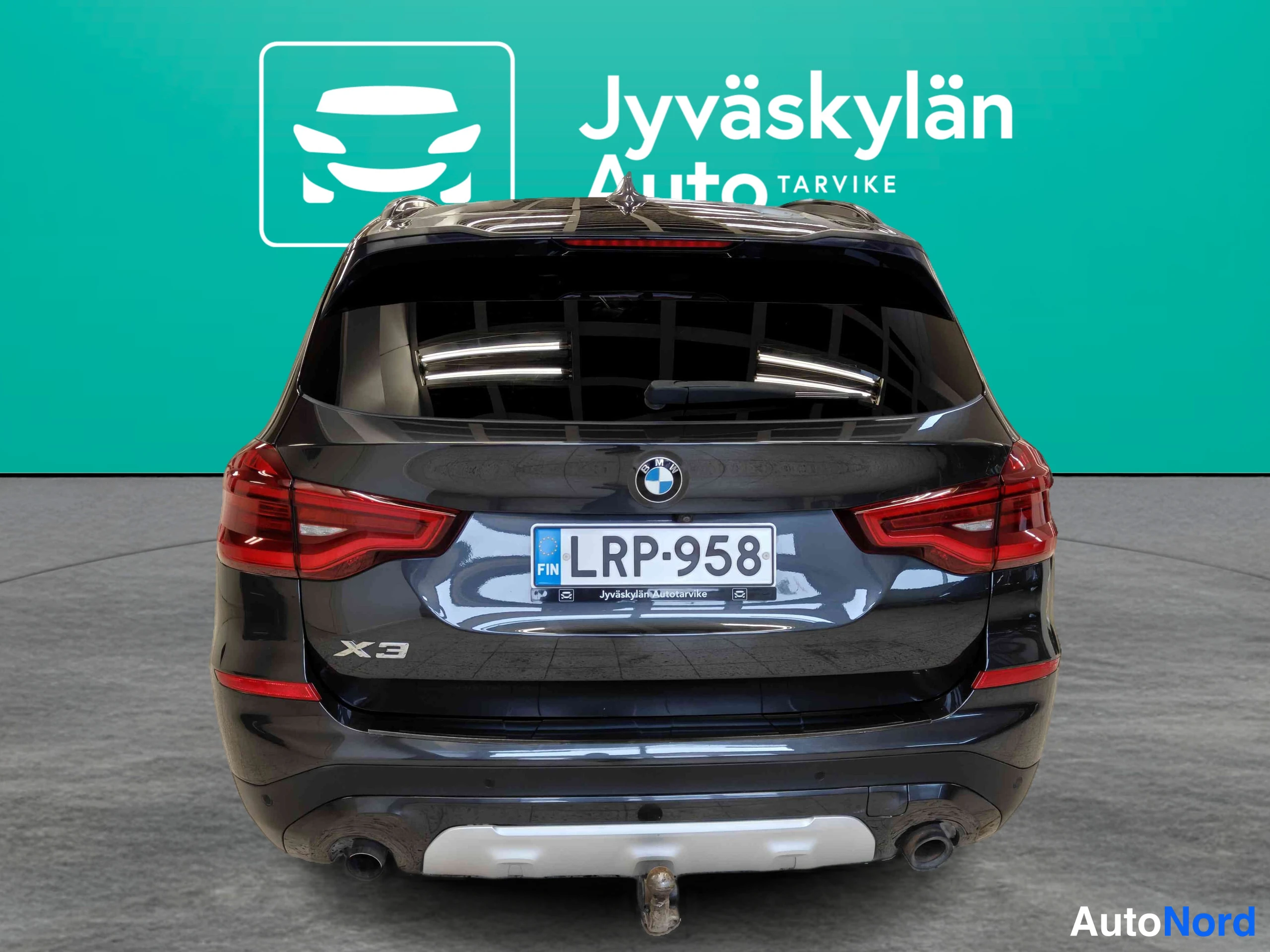 Harmaa BMW X3 2020, takaa, kuva 16