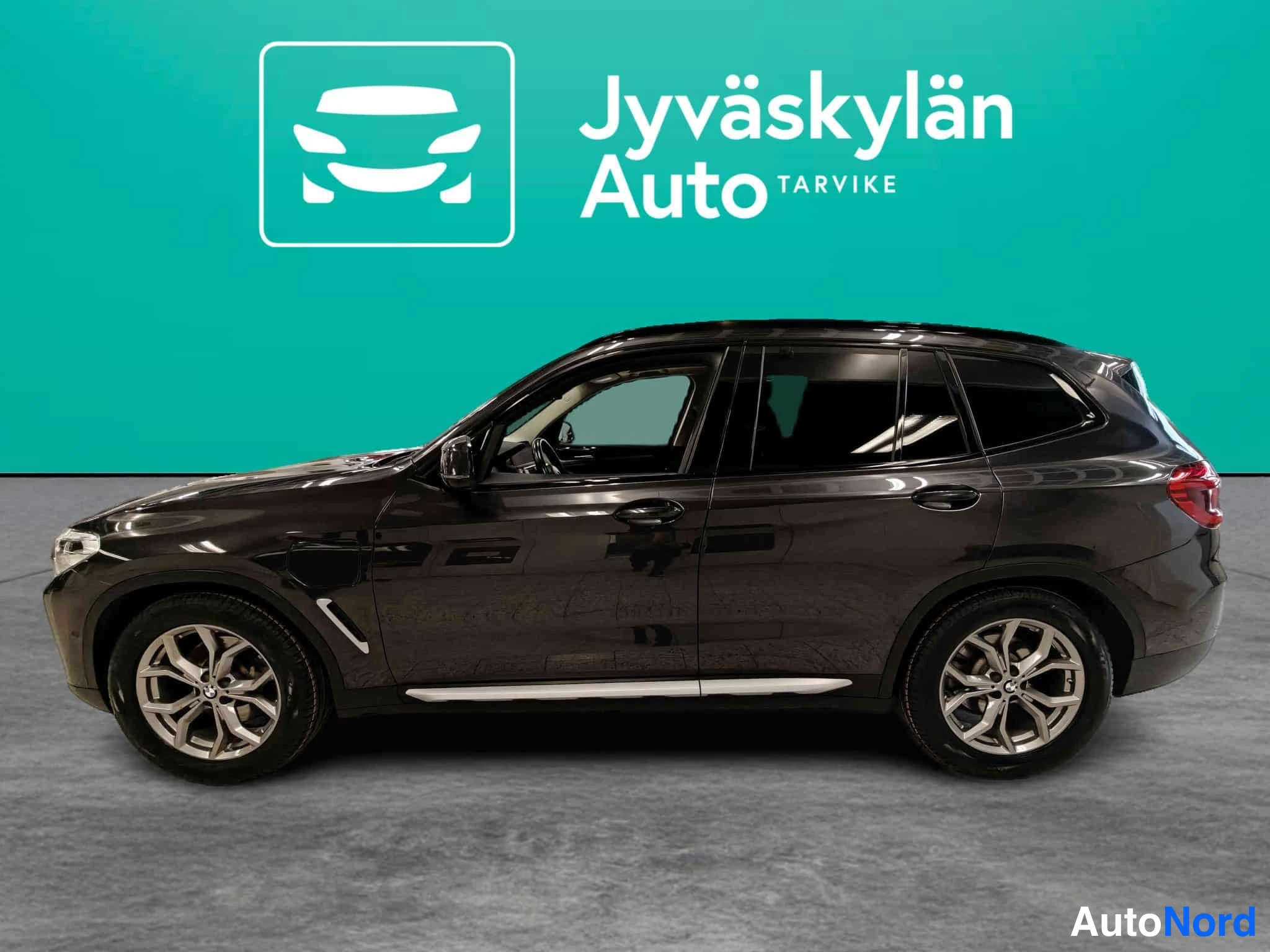 Harmaa BMW X3 2020, sivulta, kuva 7