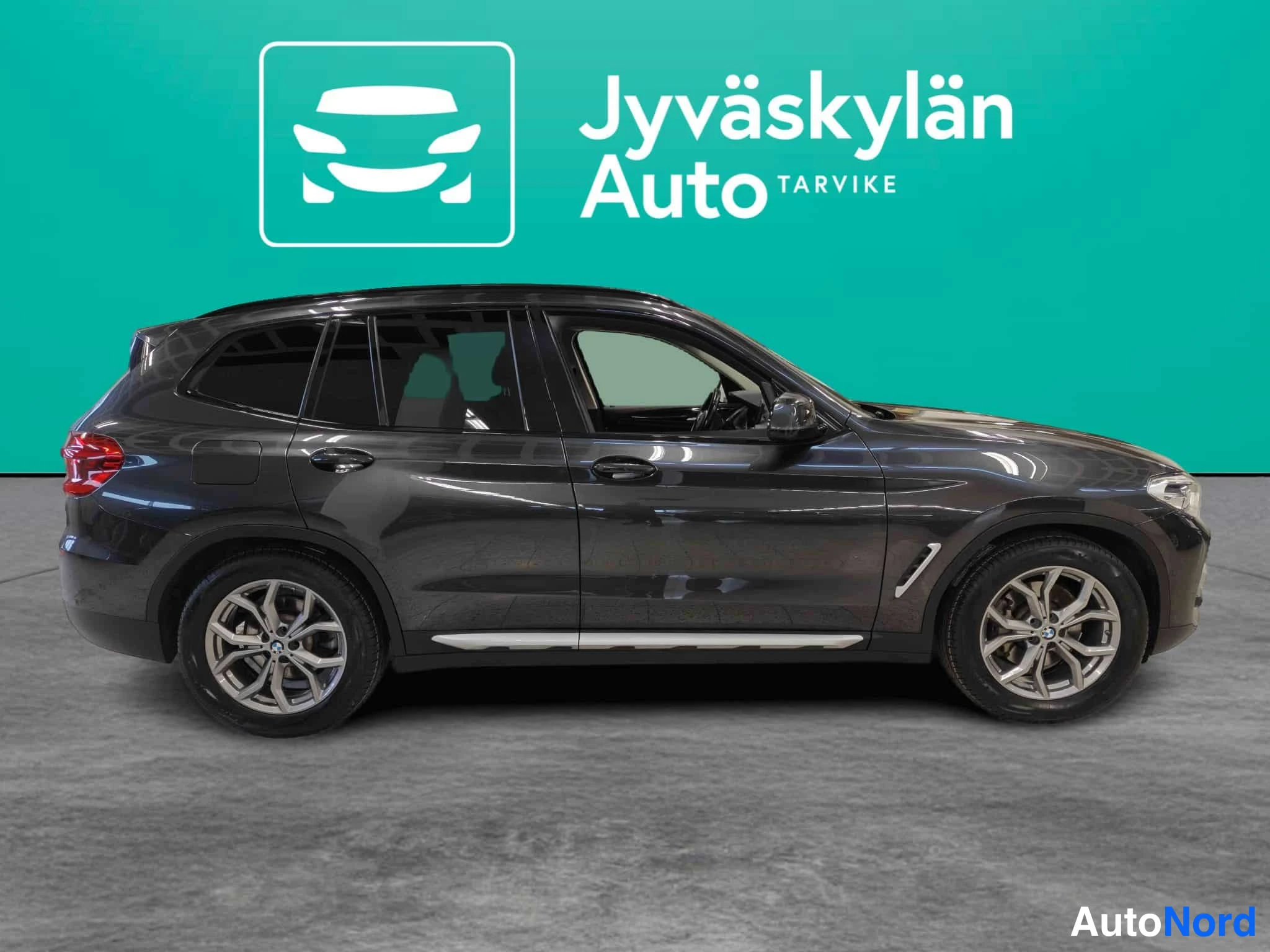 Harmaa BMW X3 2020, takaviisto, kuva 9