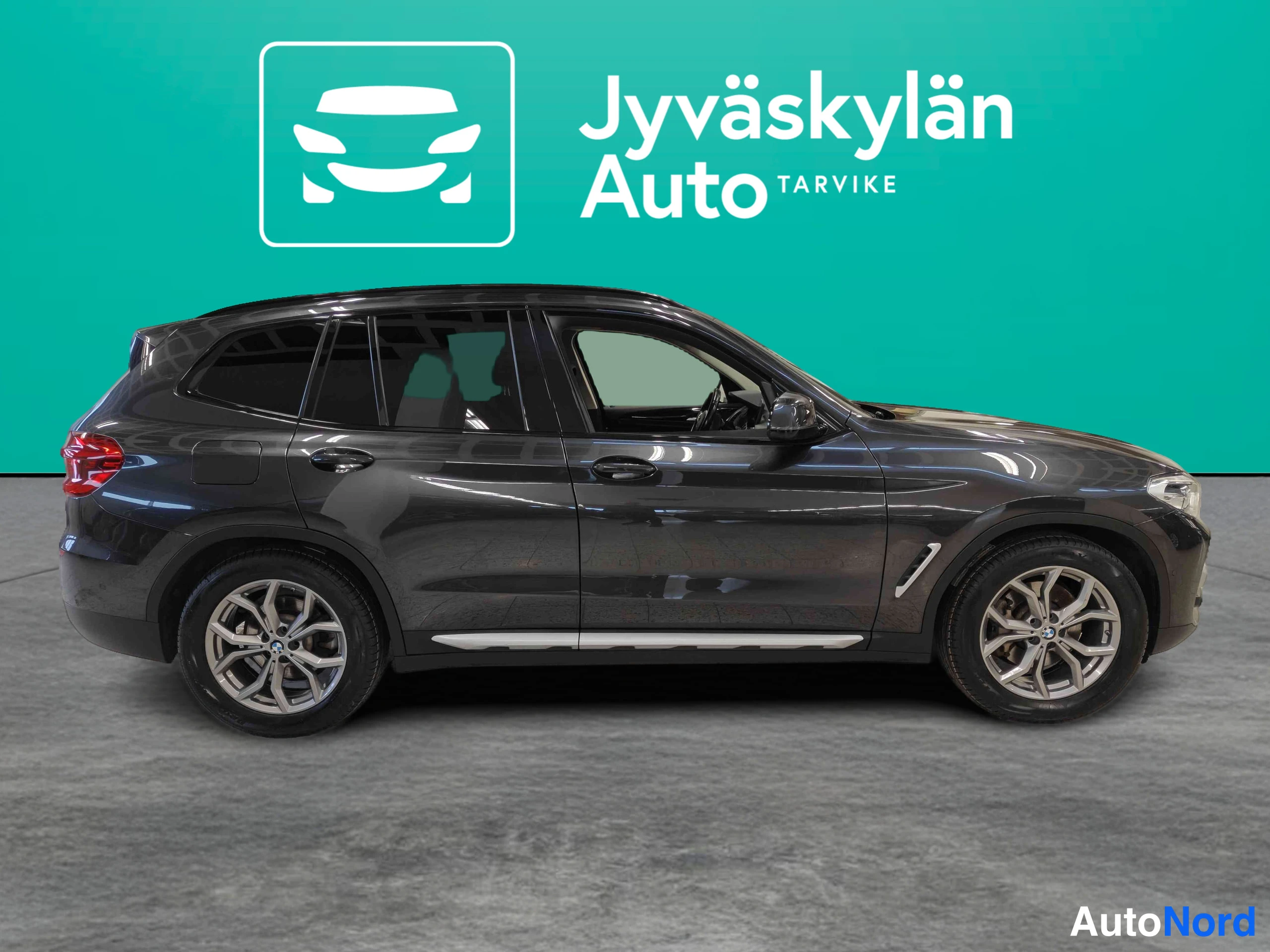 Harmaa BMW X3 2020, takaviisto, kuva 10