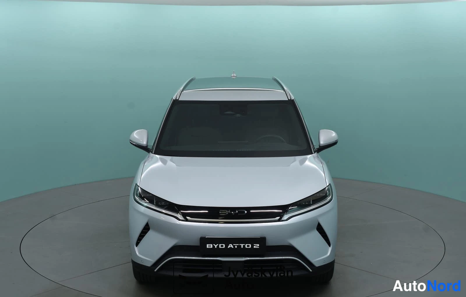 Valkoinen BYD Atto 2 2026, edestä, kuva 5