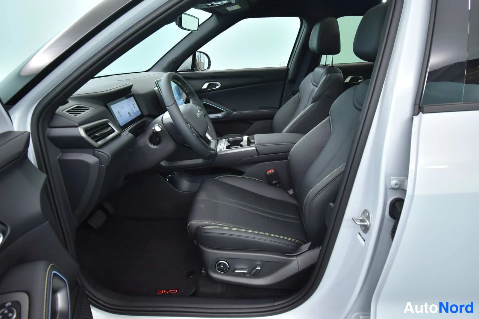 Valkoinen BYD Atto 2 2026, ohjaamo, kuva 14