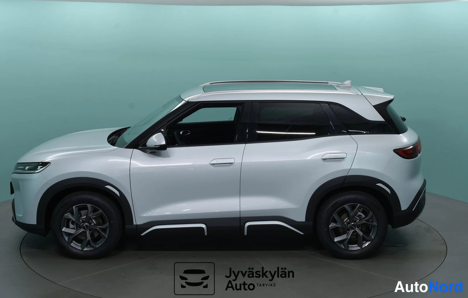 Valkoinen BYD Atto 2 2026, etuviisto, keula vasemmalle, kuva 2