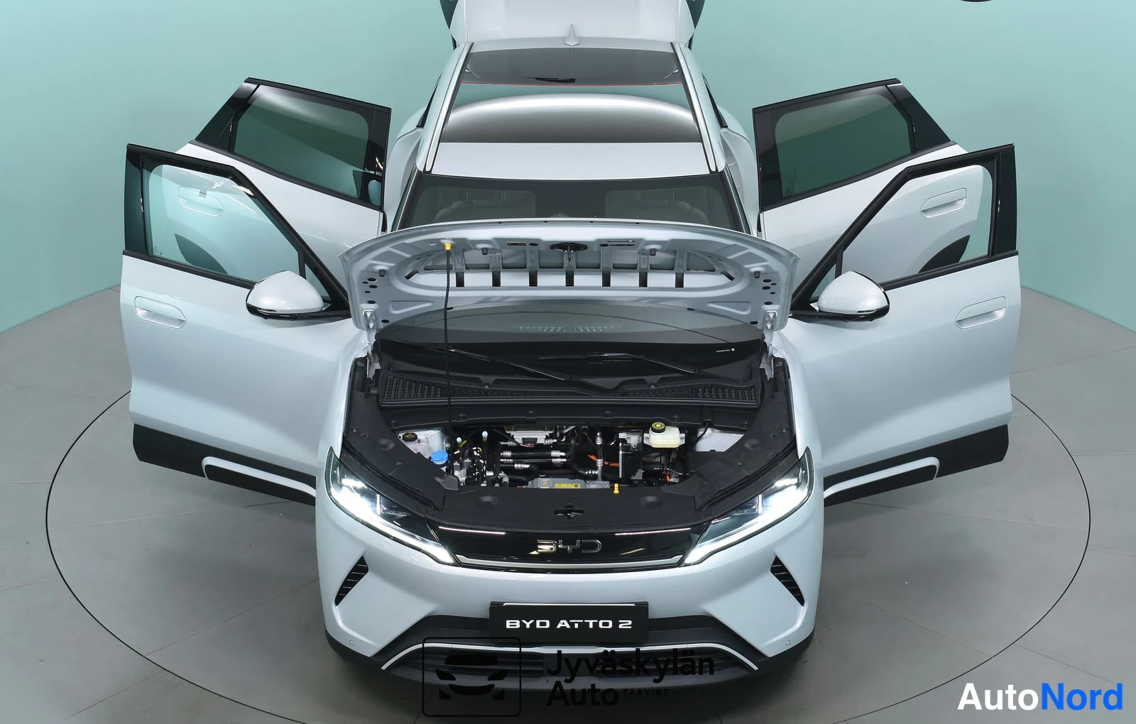 Valkoinen BYD Atto 2 2026, edestä, kuva 6