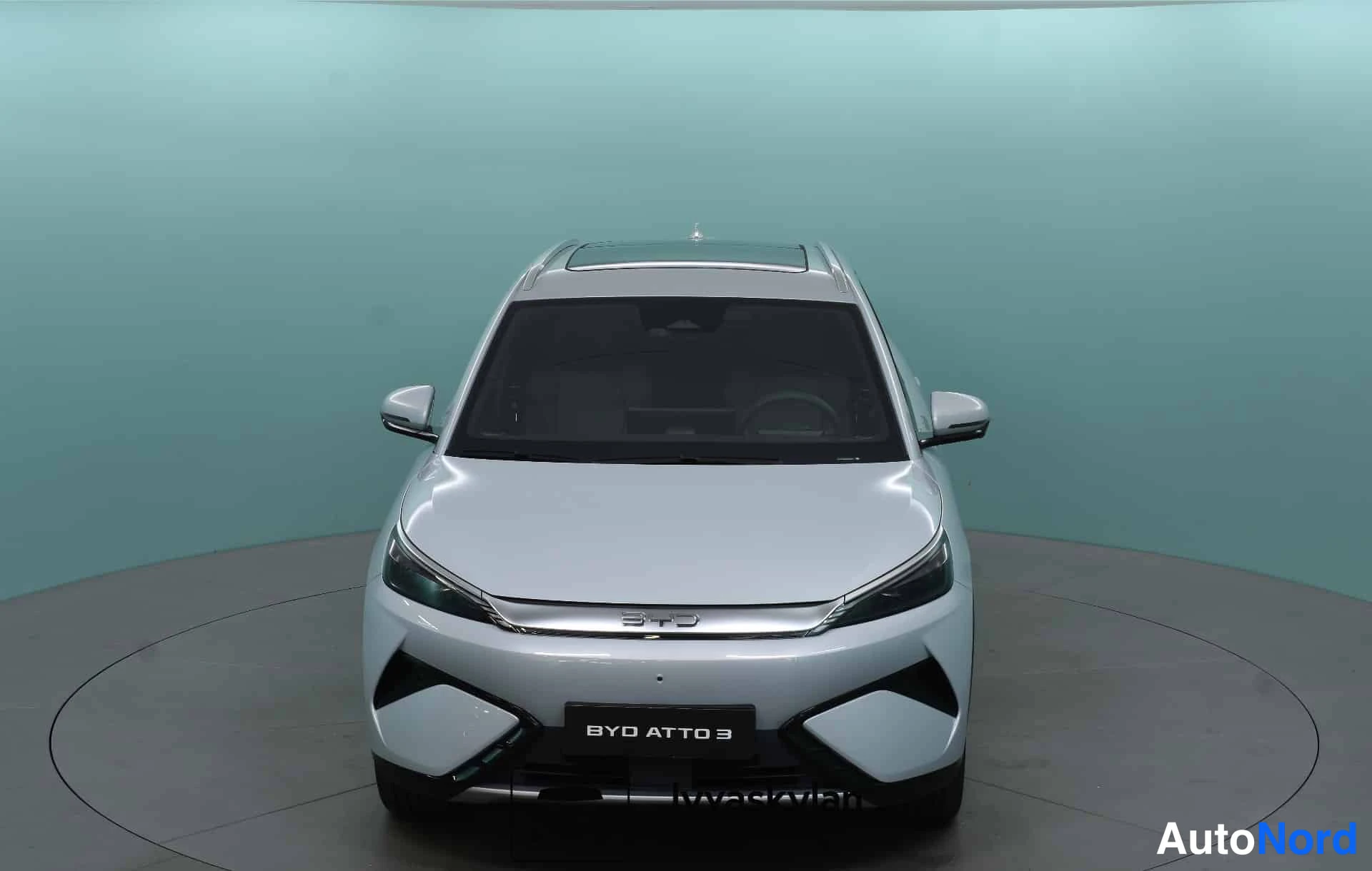 Valkoinen BYD Atto 3 2026, edestä, kuva 5