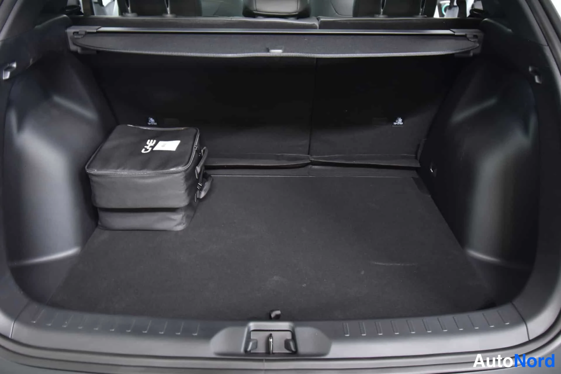Valkoinen BYD Atto 3 2026, tavaratila, kuva 19
