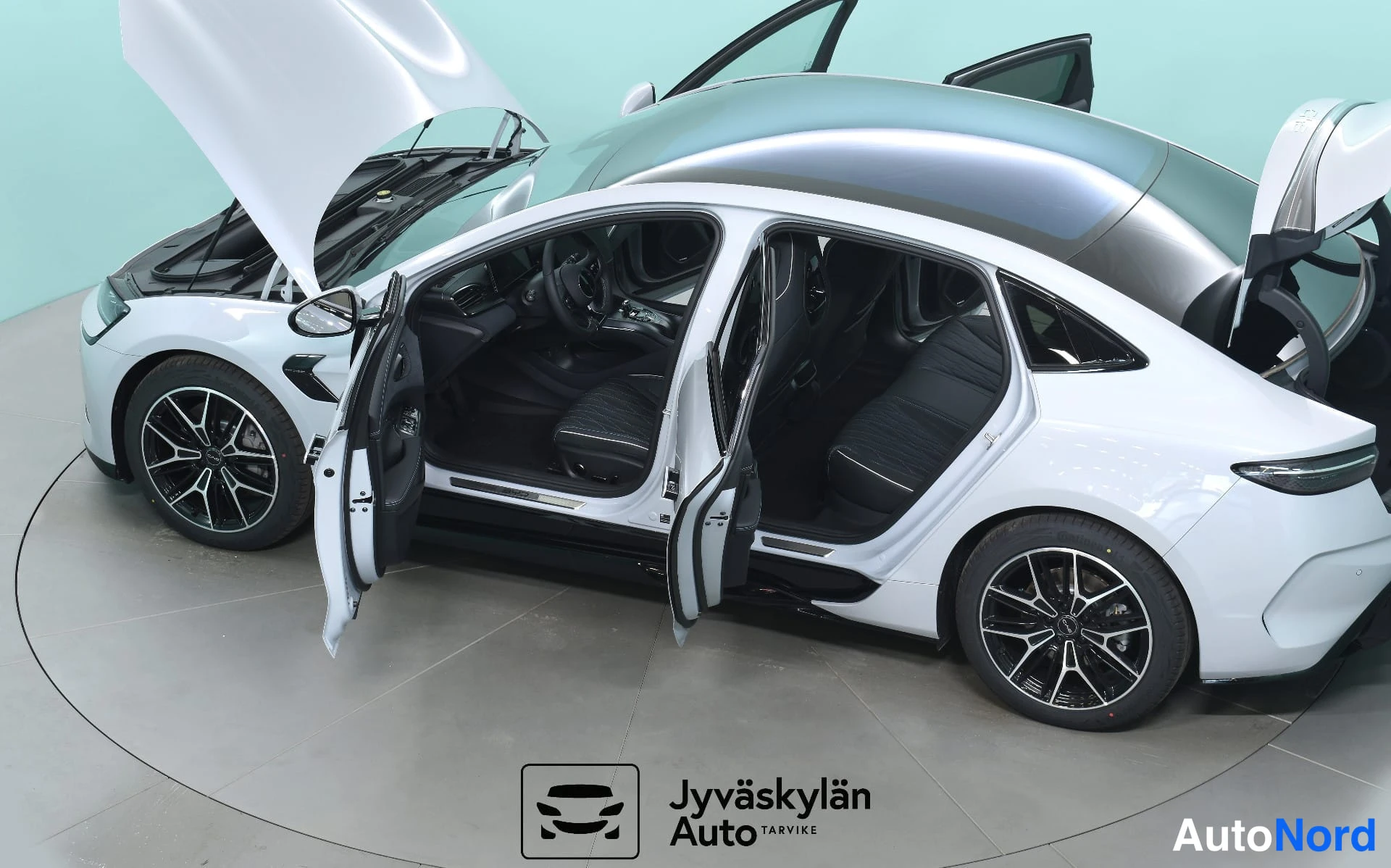 Harmaa BYD Seal 2026, etuviisto, keula vasemmalle, kuva 3