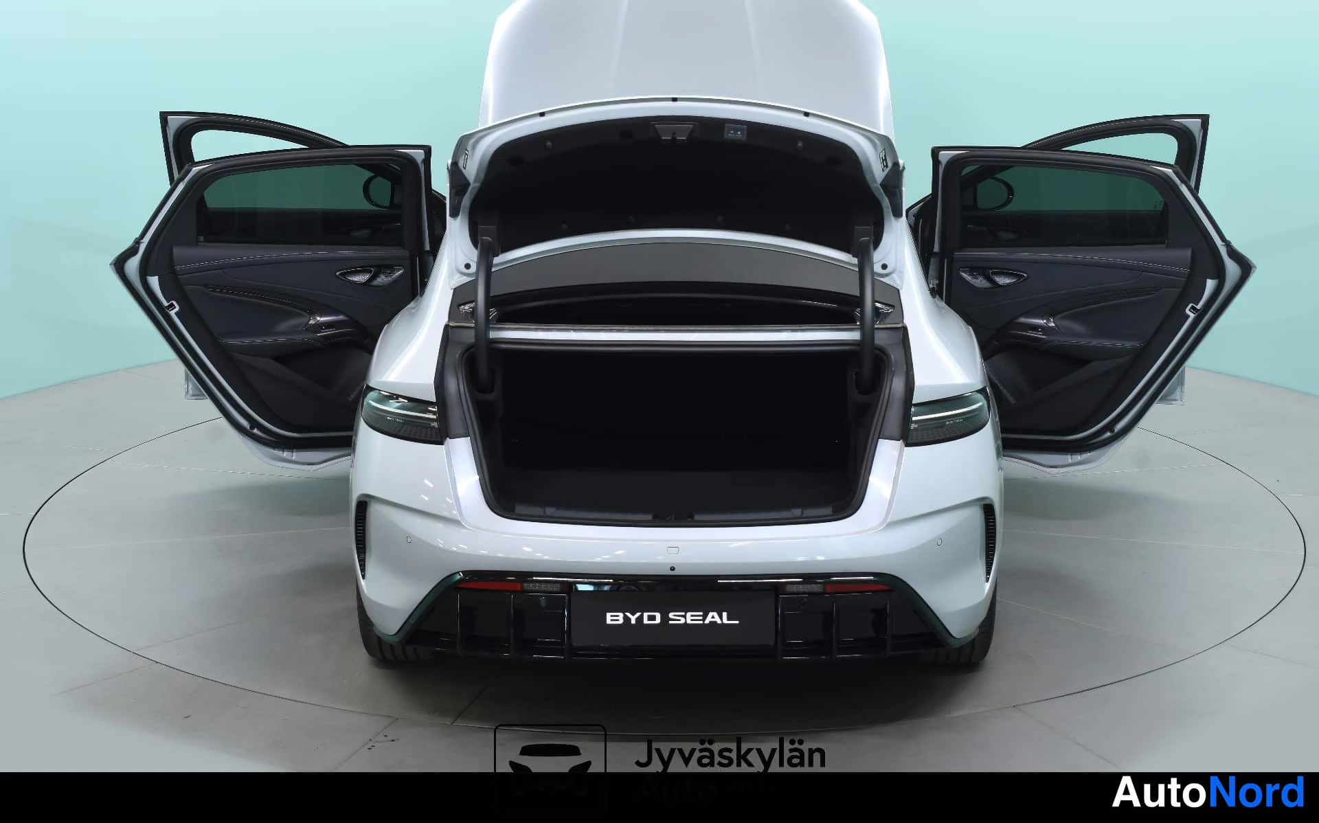 Harmaa BYD Seal 2026, takaa, kuva 11