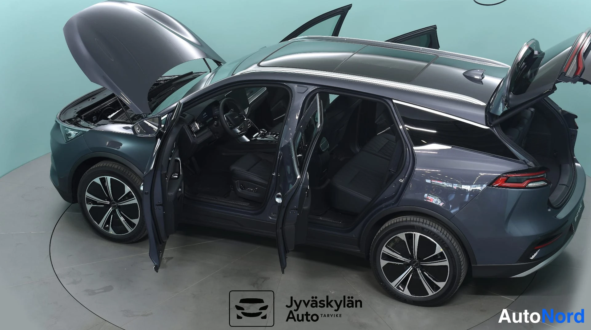 Harmaa BYD Tang 2026, takaviisto, kuva 8