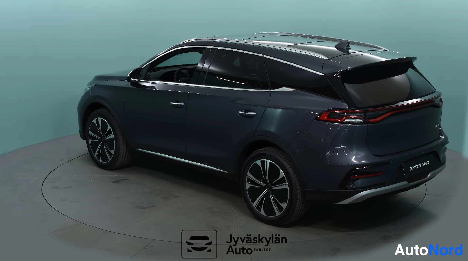 Harmaa BYD Tang 2026, takaviisto, kuva 9