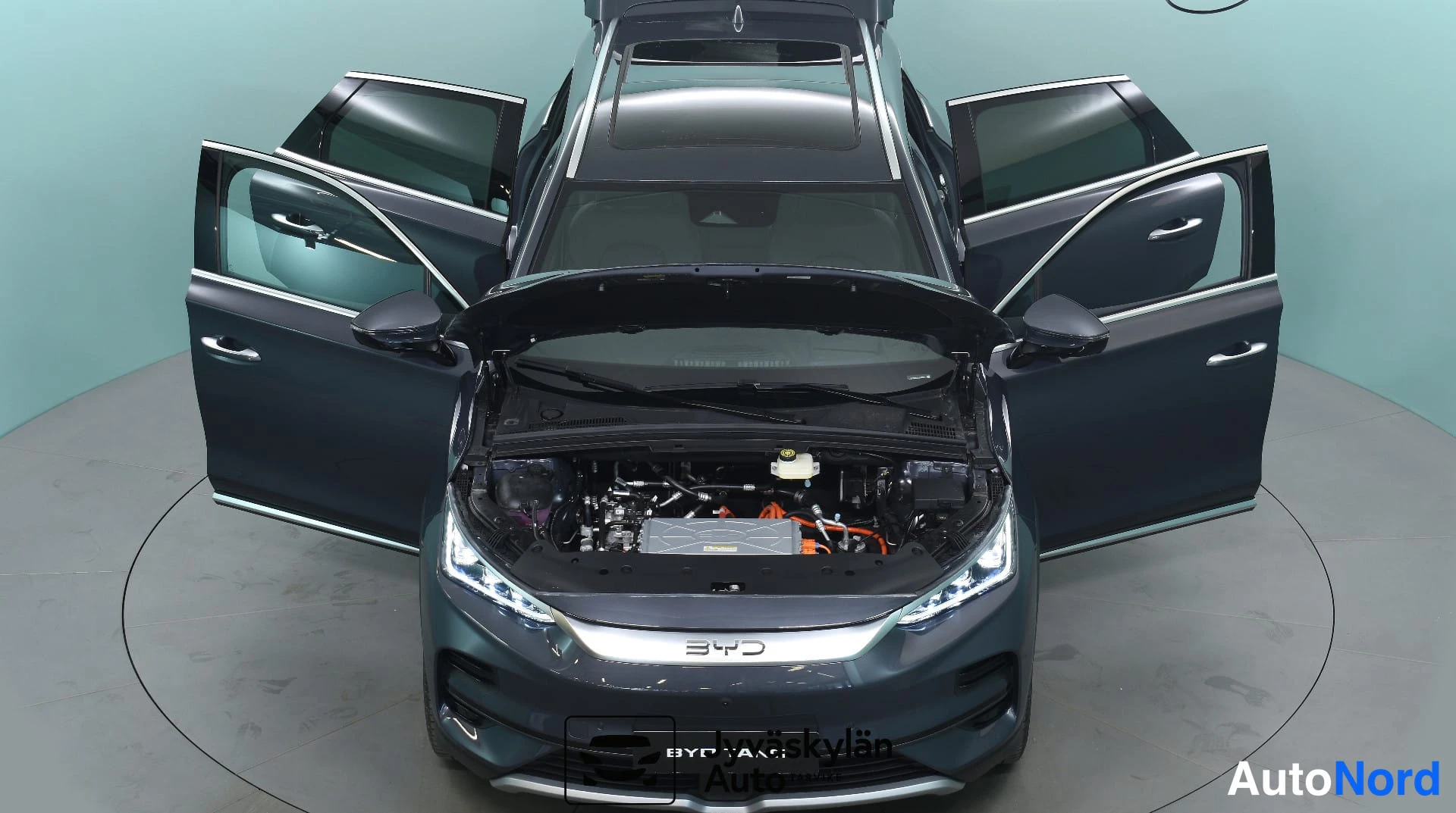 Harmaa BYD Tang 2026, moottoritila, kuva 25