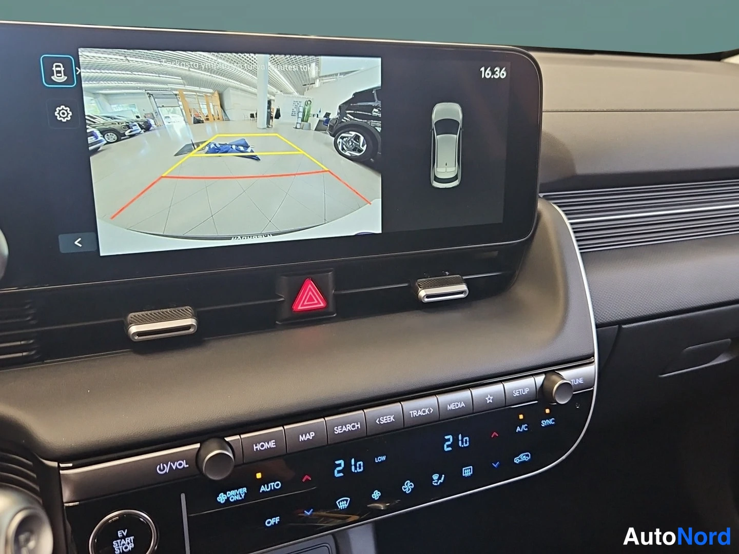 Punainen Hyundai IONIQ 5 2026, yksityiskohta, kuva 12